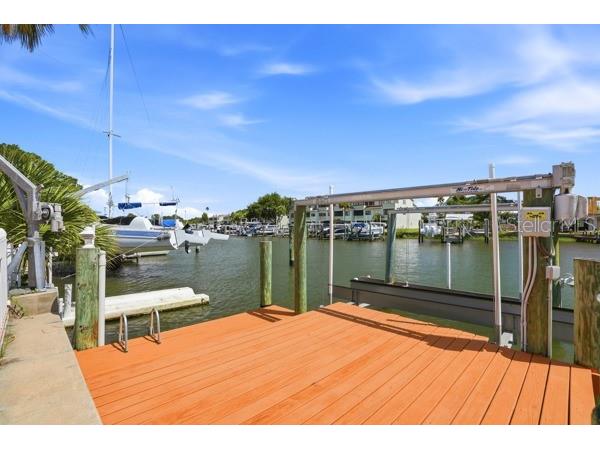 567 Baywood Drive S Dunedin FL 34698 TB8516915 image16