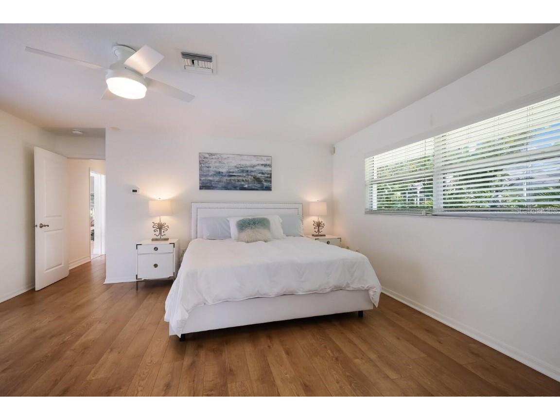 567 Bird Key Drive Sarasota FL 34236 A4662608 image16