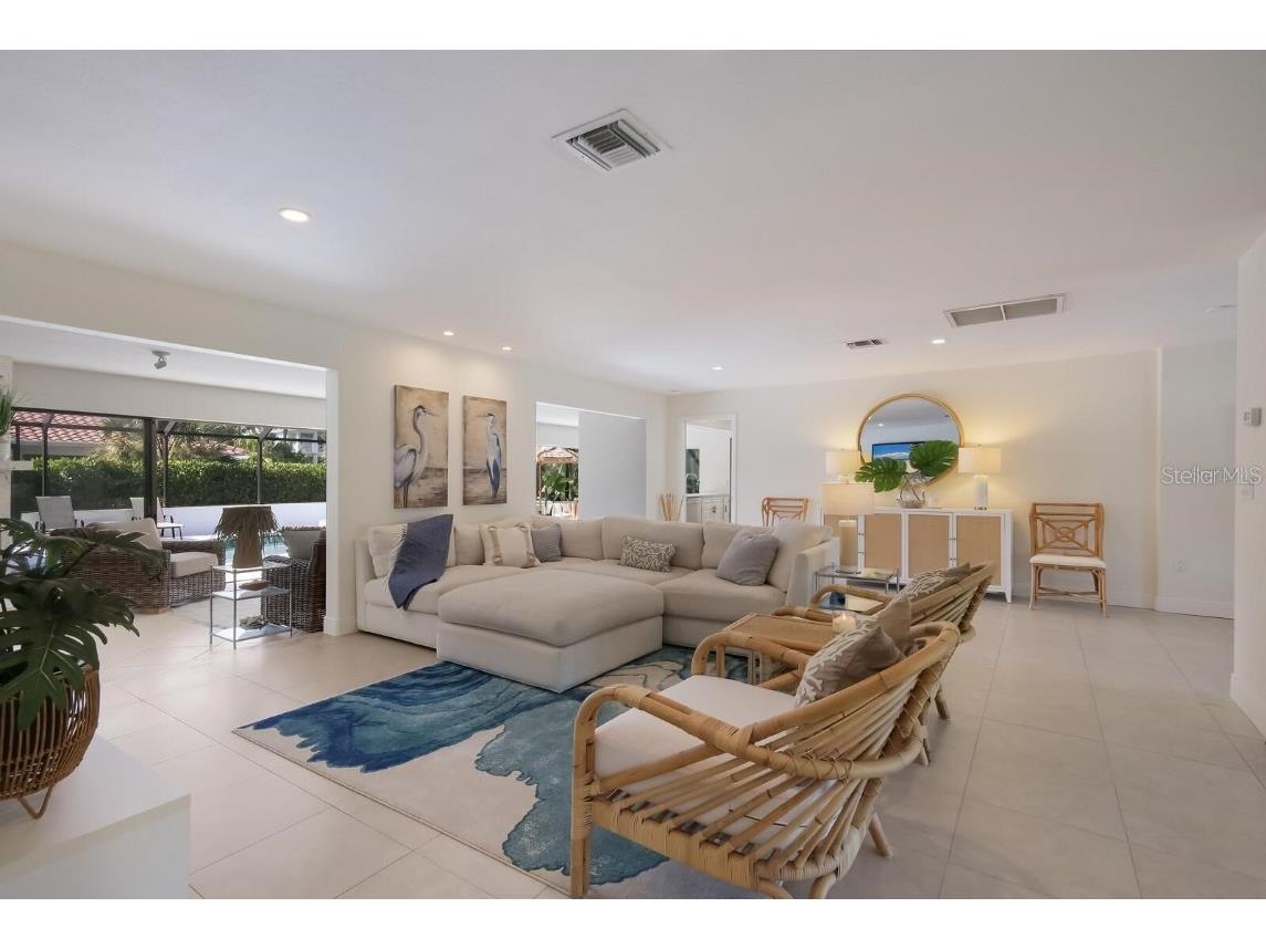 567 Bird Key Drive Sarasota FL 34236 A4662608 image7