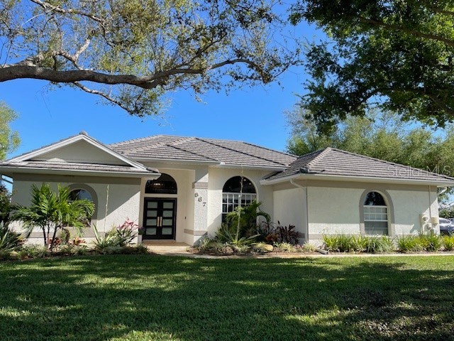 567 Lake Of The Woods Drive Venice FL 34293 A4604538 image1