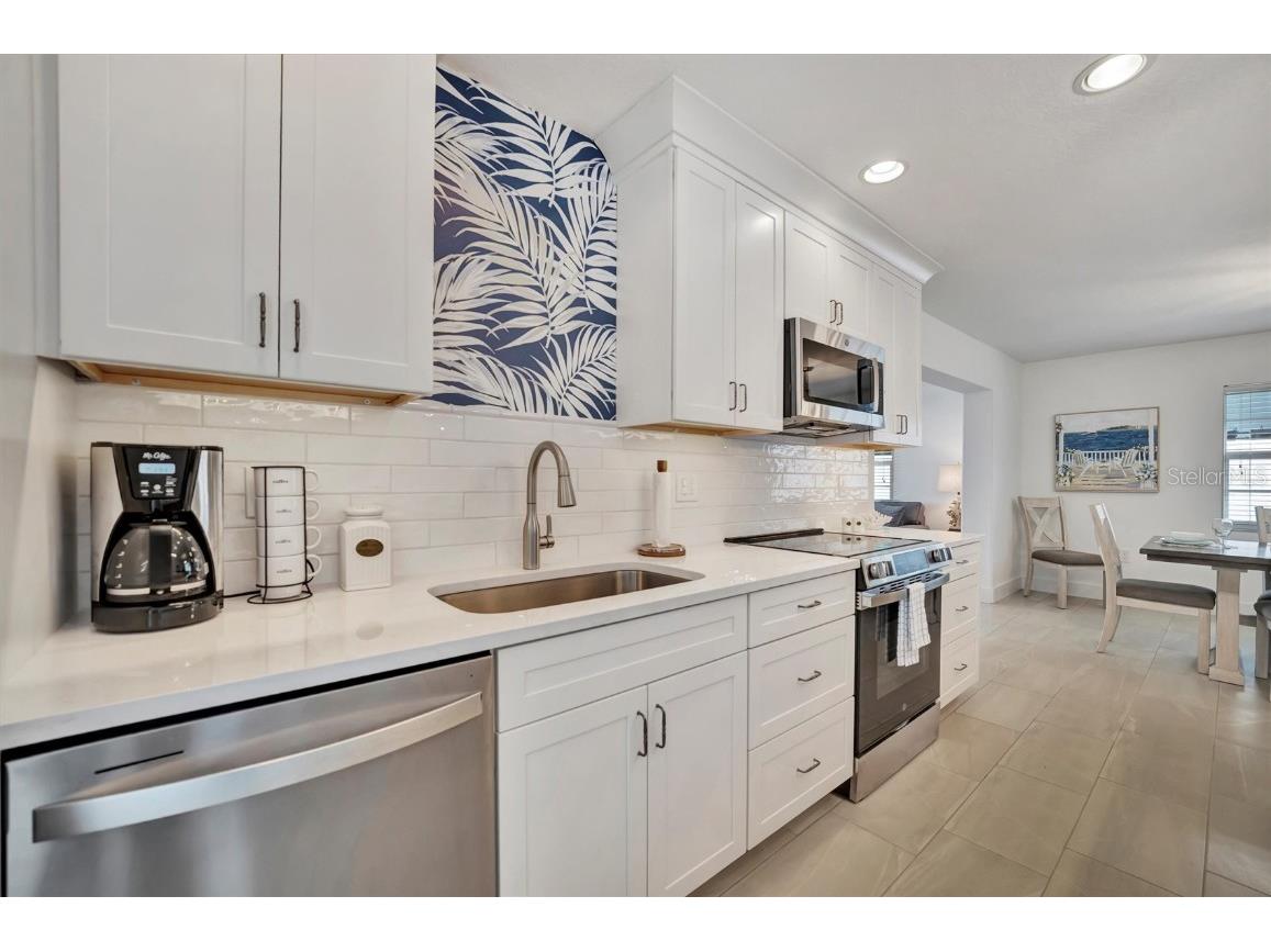 567 Venice Lane Sarasota FL 34242 A4670981 image15