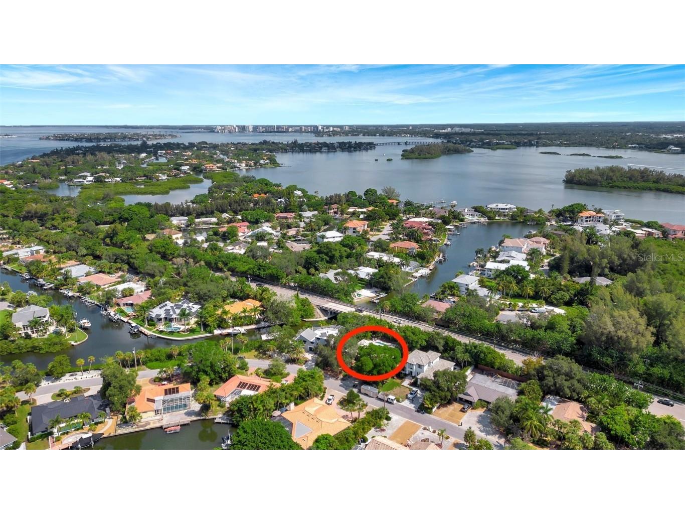 567 Venice Lane Sarasota FL 34242 A4670981 image2