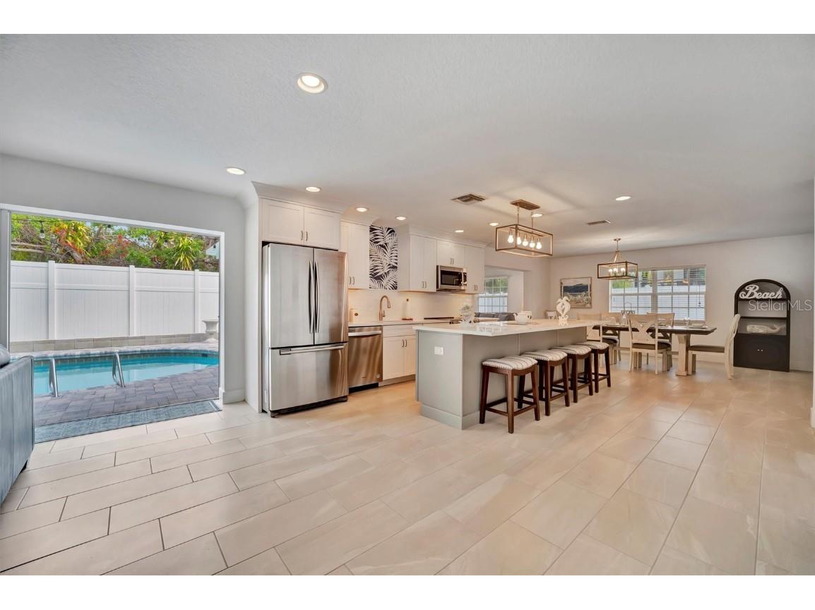 567 Venice Lane Sarasota FL 34242 A4670981 image9