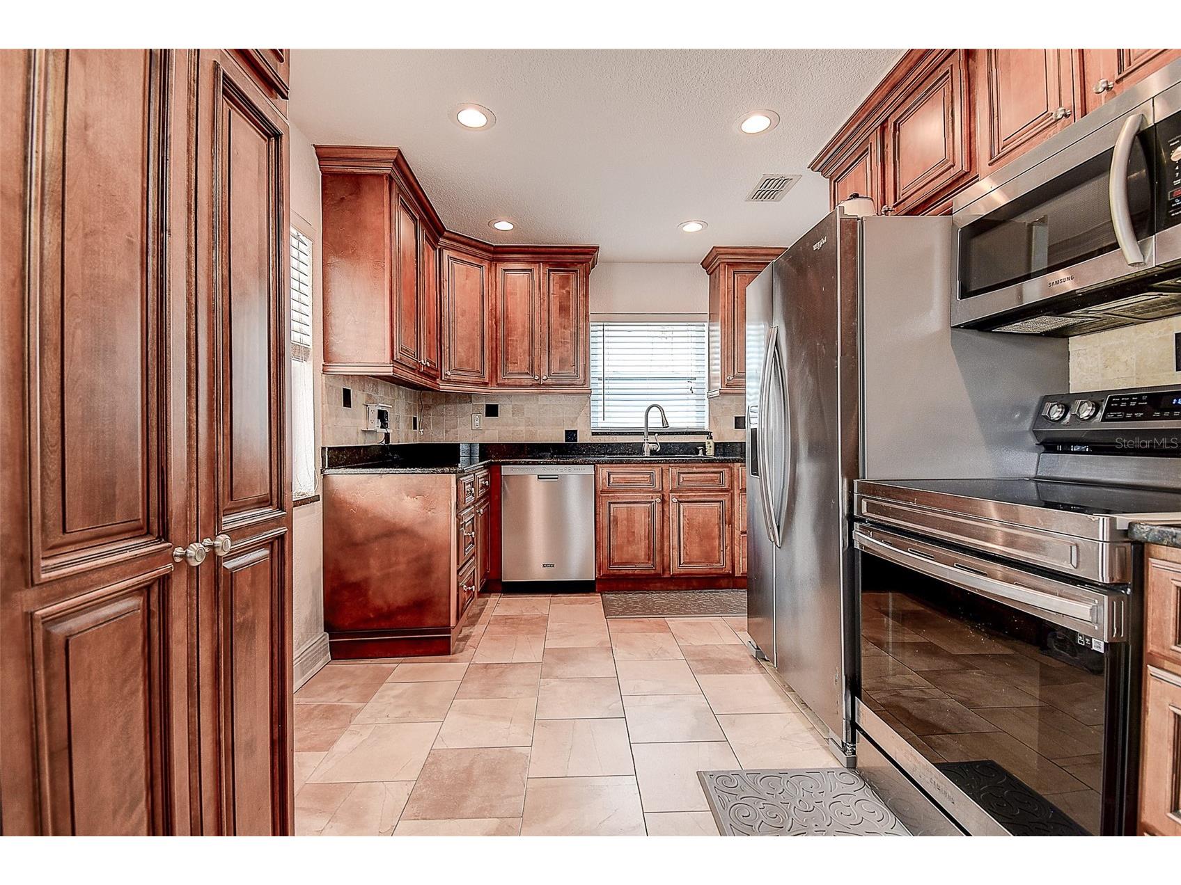 5672 62nd Way N Saint Petersburg FL 33709 TB8389774 image17