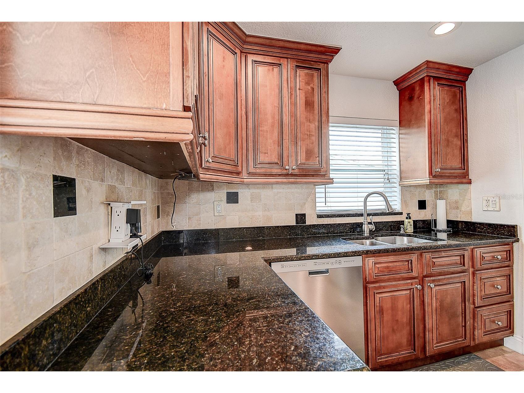 5672 62nd Way N Saint Petersburg FL 33709 TB8389774 image19