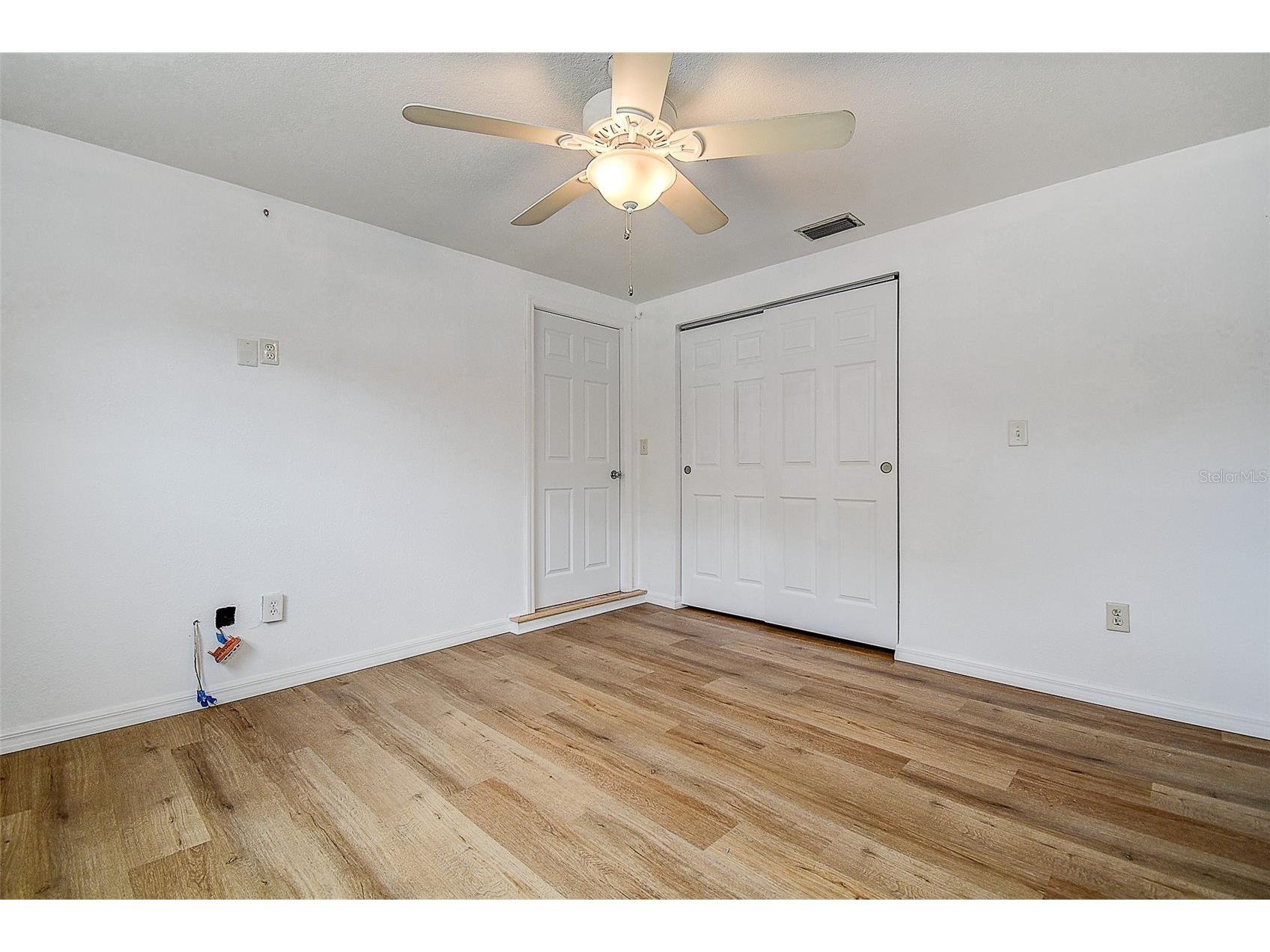 5672 62nd Way N Saint Petersburg FL 33709 TB8389774 image22