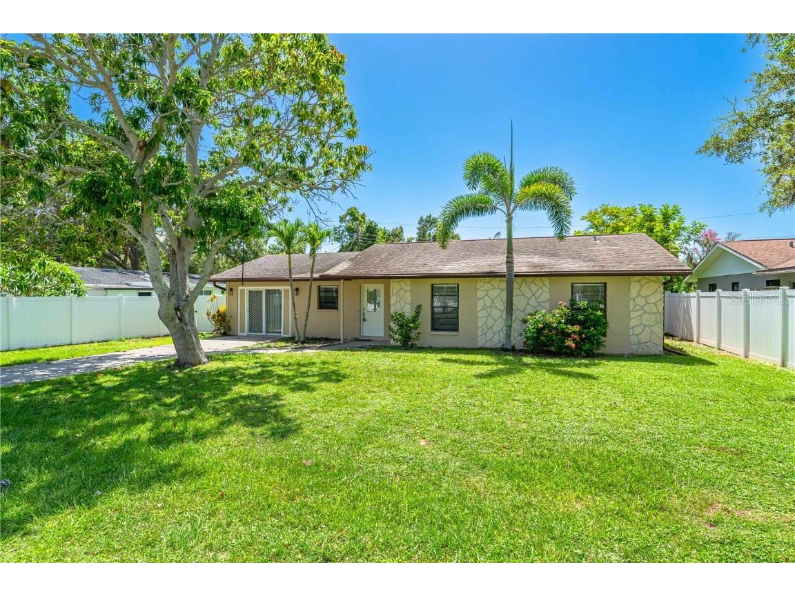 5672 Lockwood Ridge Road Sarasota FL 34231 A4660122 image1