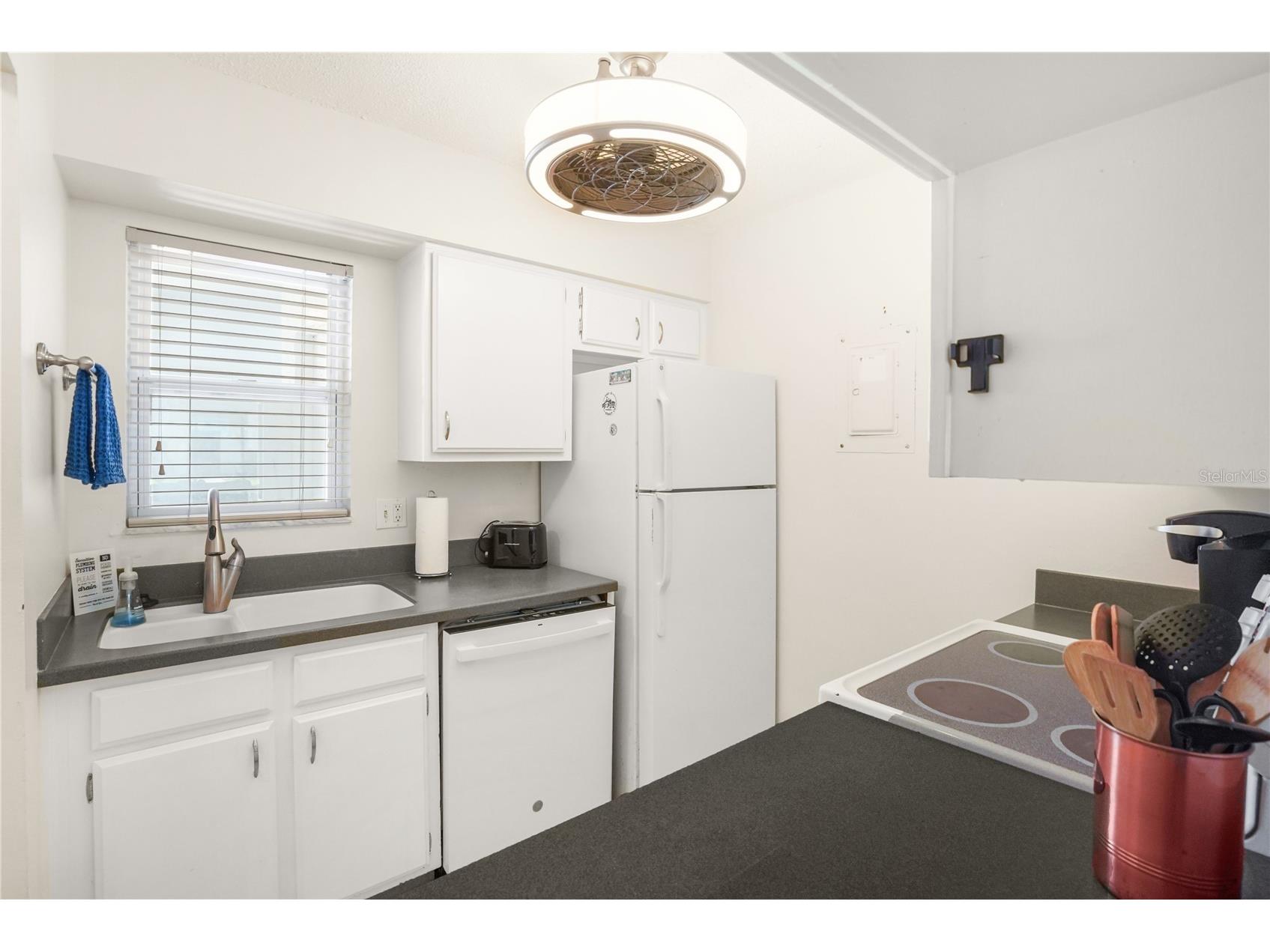 5673 Midnight Pass Road #201 Sarasota FL 34242 A4694956 image13