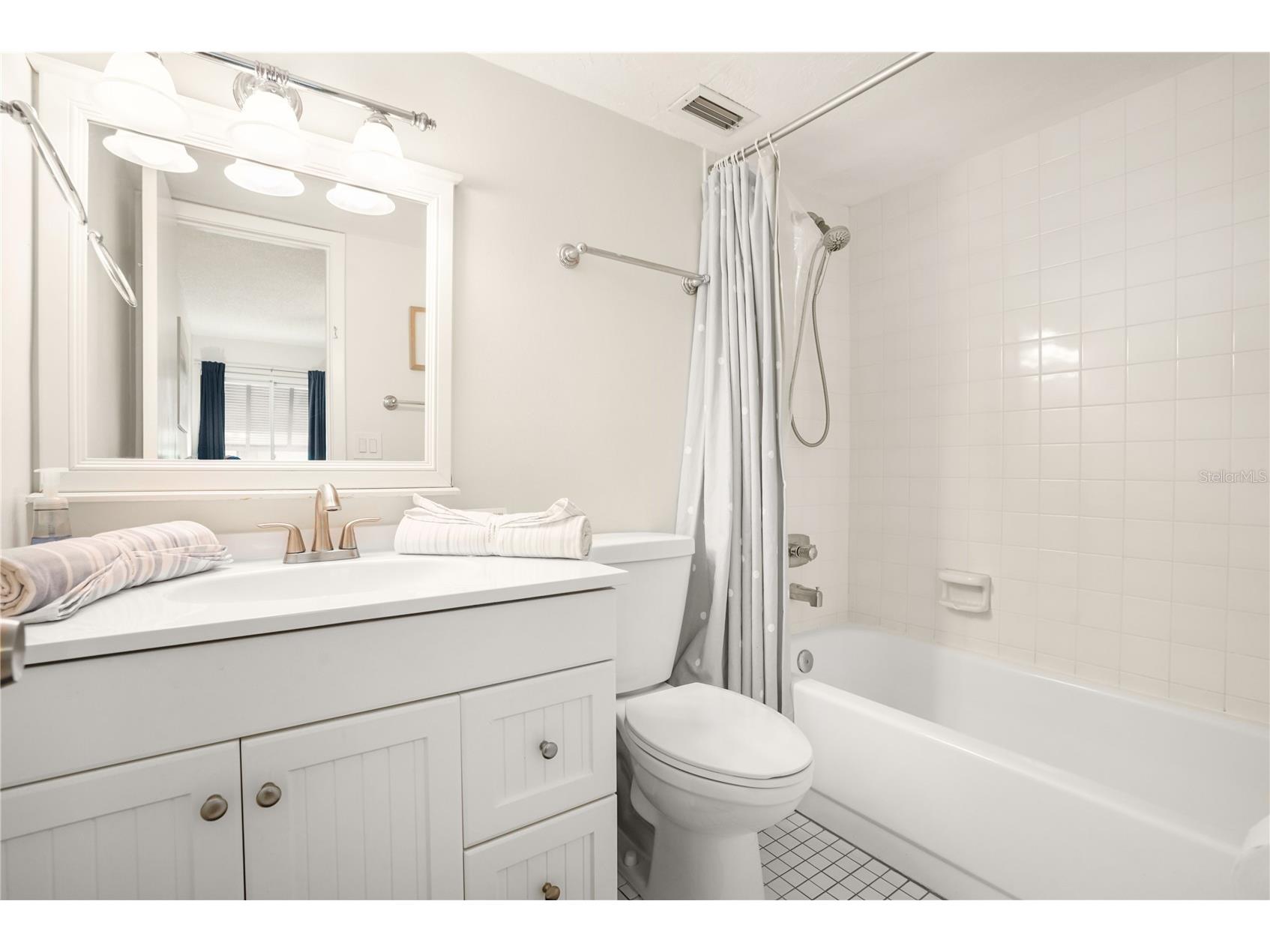 5673 Midnight Pass Road #201 Sarasota FL 34242 A4694956 image21