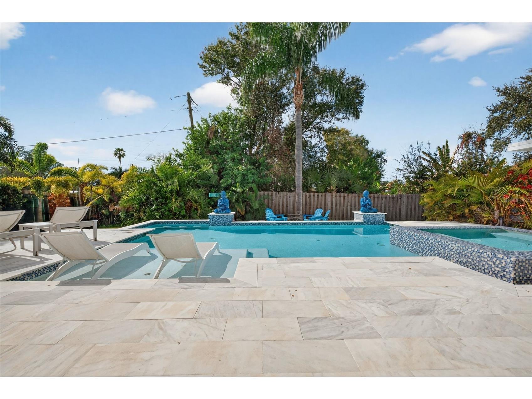 5676 Beneva Woods Circle Sarasota FL 34233 A4676417 image3