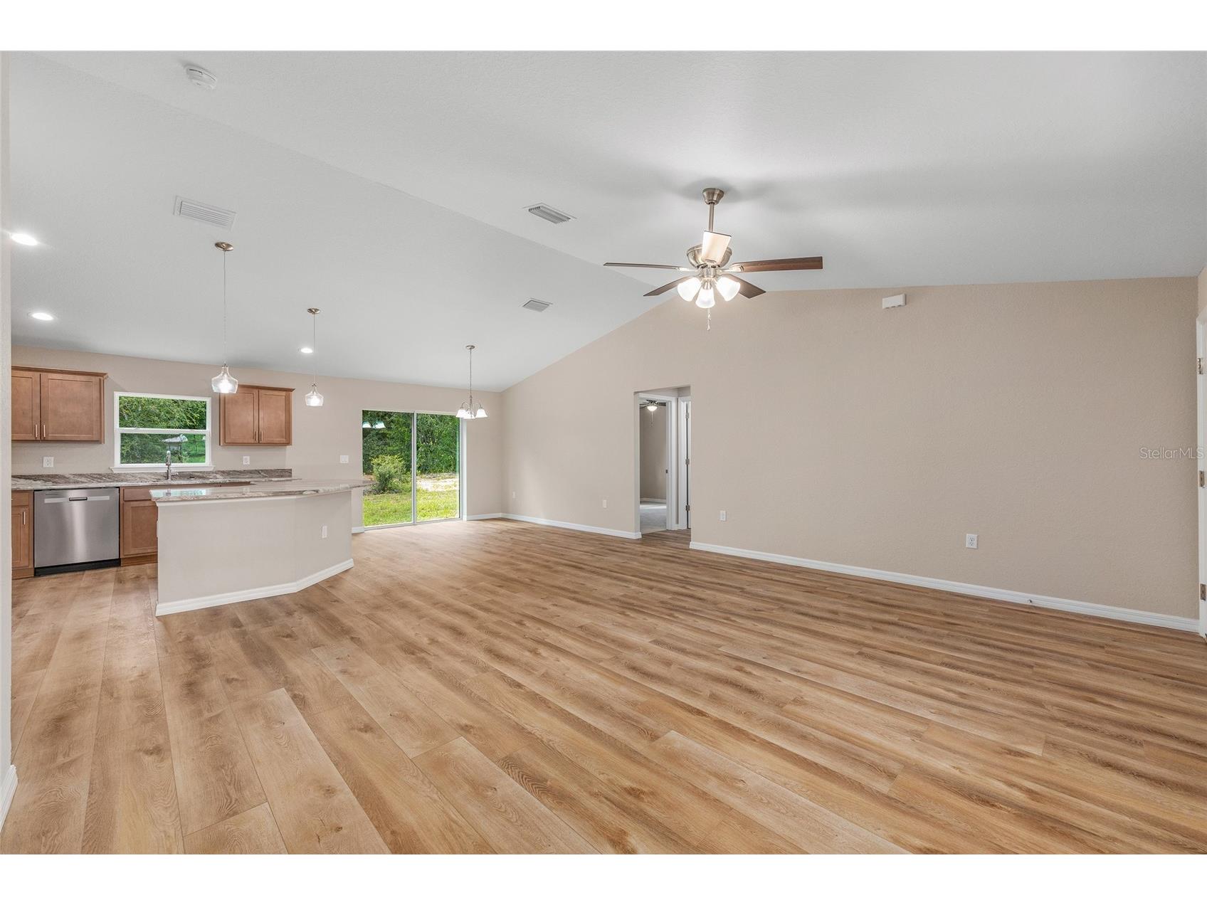 5676 N Summerfield Point Citrus Springs FL 34434 OM718053 image7