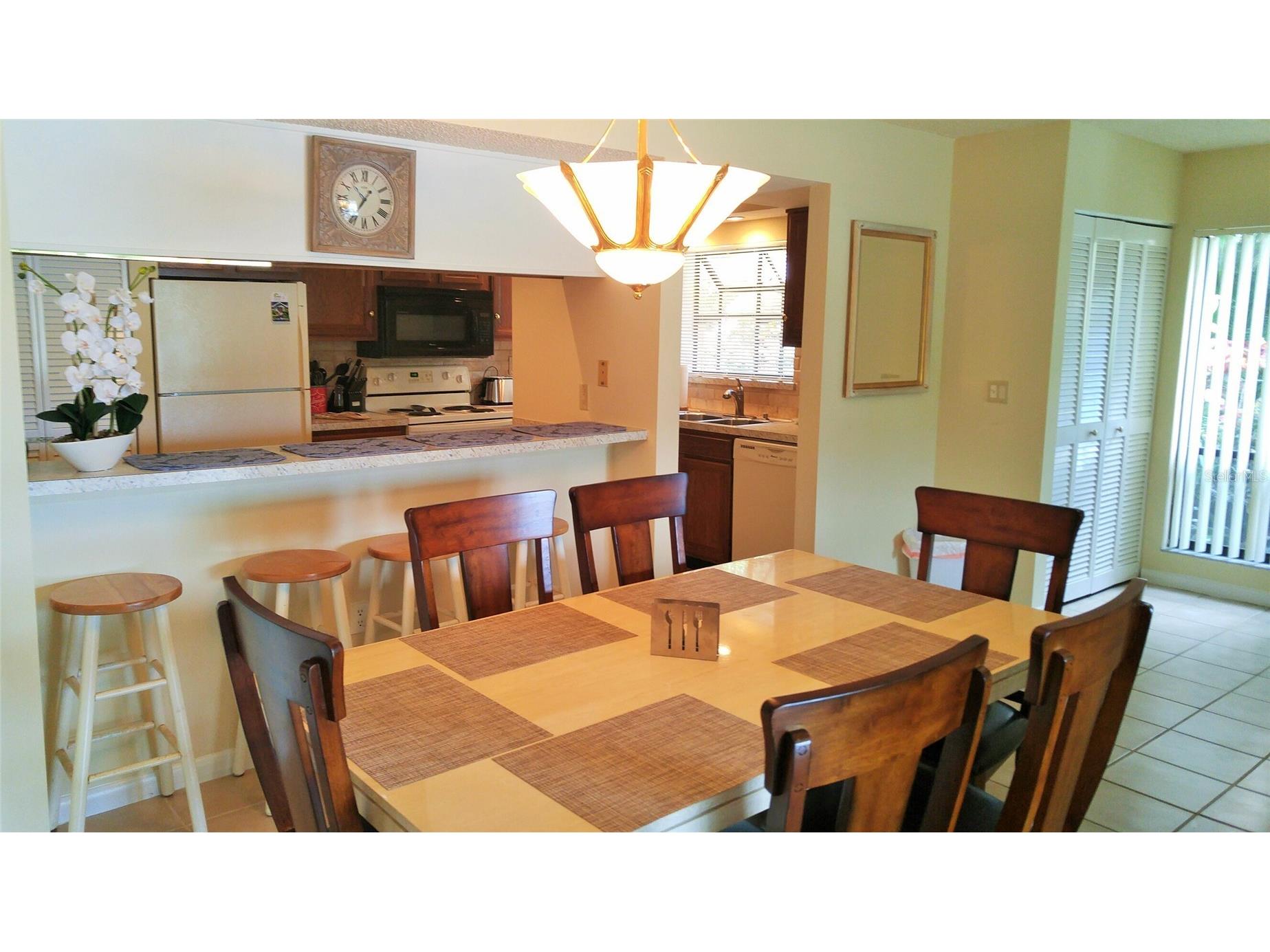 5677 Ashton Lake Drive #11 Sarasota FL 34231 A4687314 image9