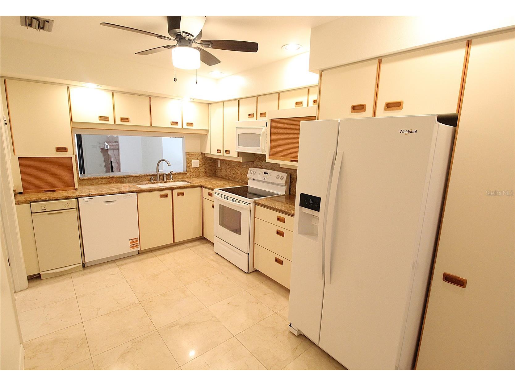 5677 Pipers Waite #41 Sarasota FL 34235 A4692798 image7
