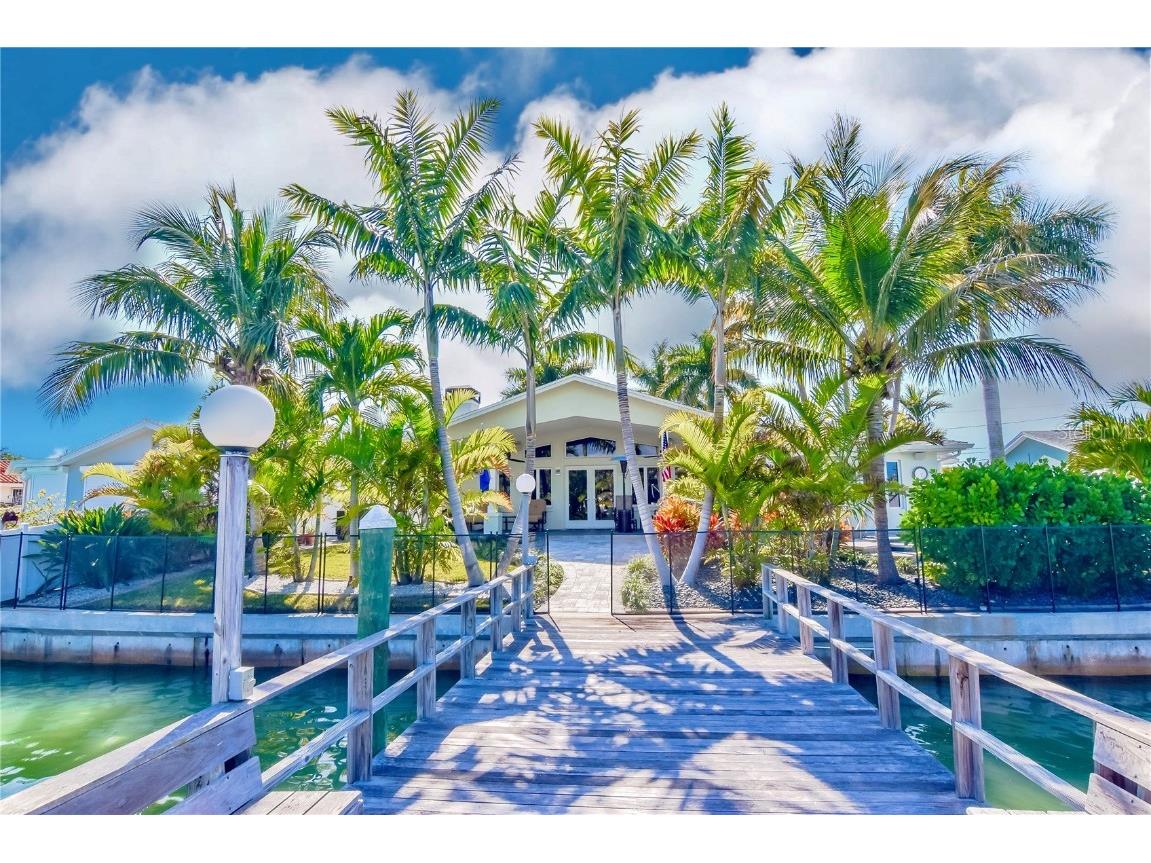 5679 Bayview Drive Seminole FL 33772 - INTRACOASTAL WATERWAY U8155691 image1