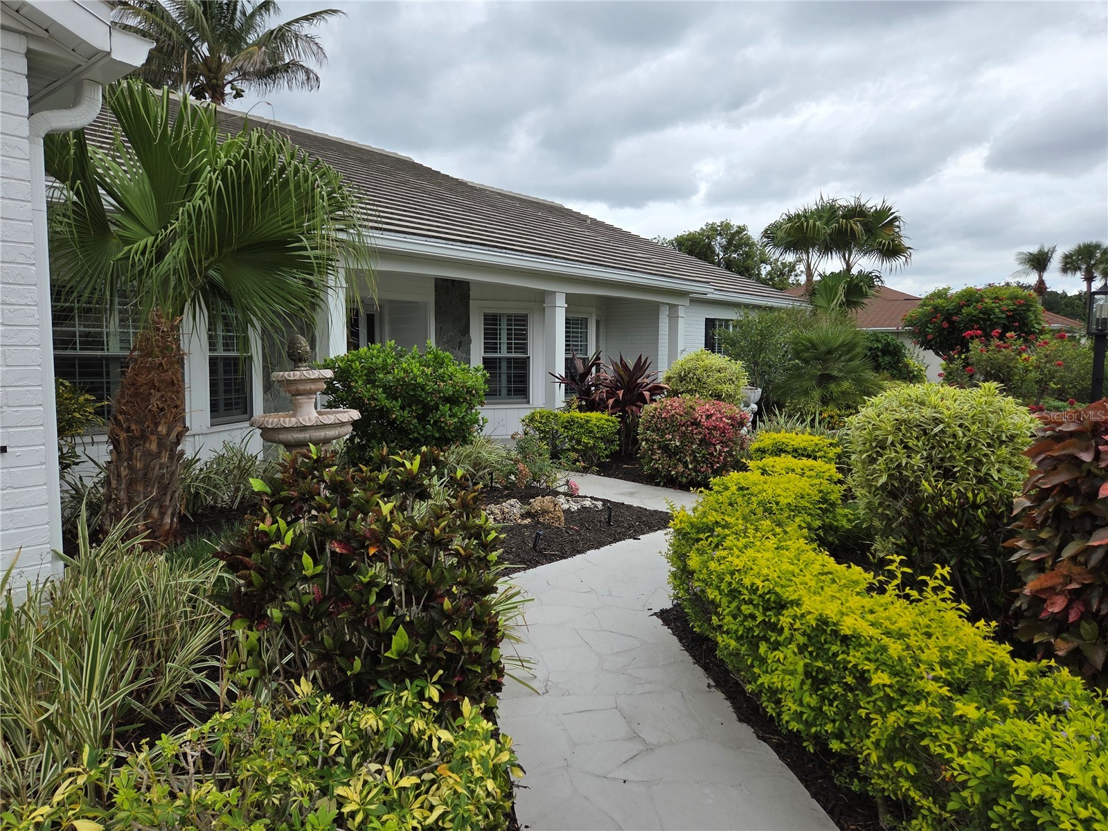 5679 Country Lakes Drive #7 Sarasota FL 34243 A4695502 image1