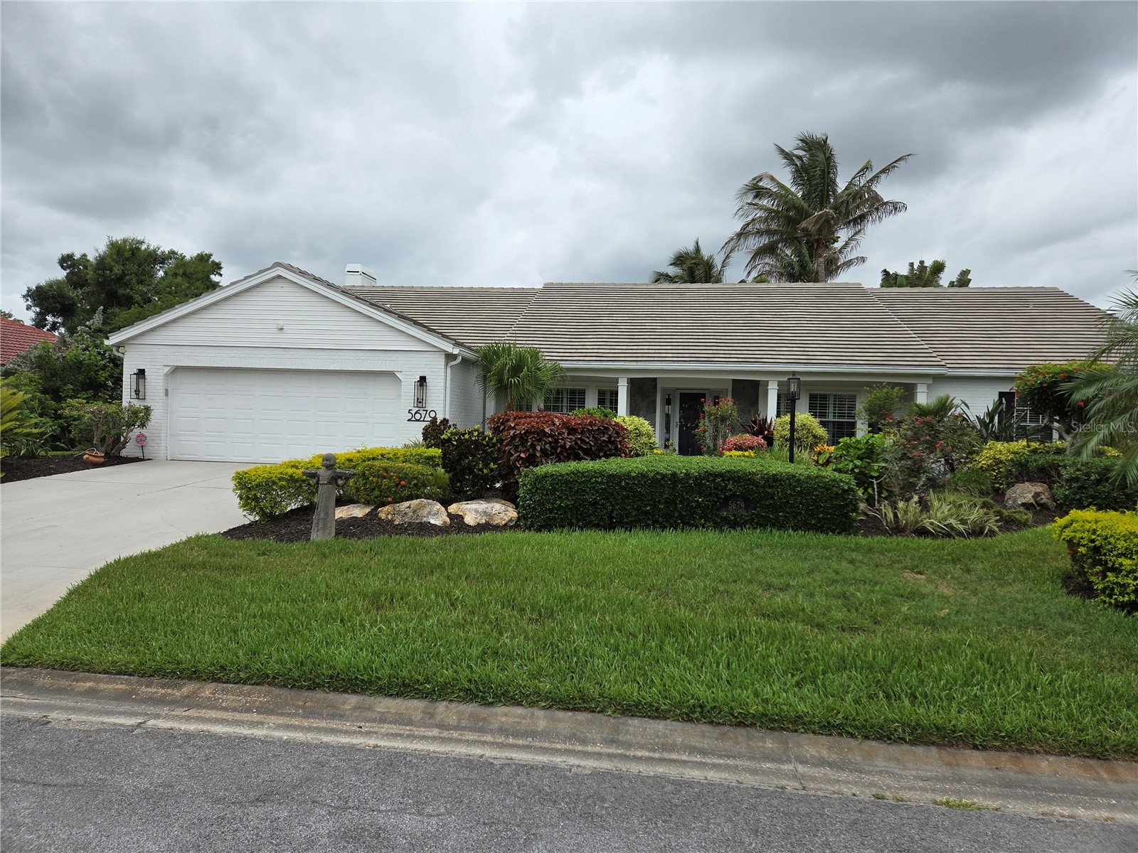 5679 Country Lakes Drive #7 Sarasota FL 34243 A4695502 image4