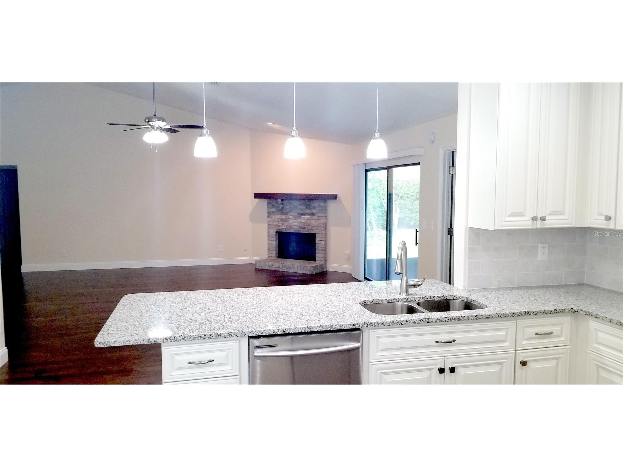 568 Carrigan Avenue Oviedo FL 32765 O6421257 image2