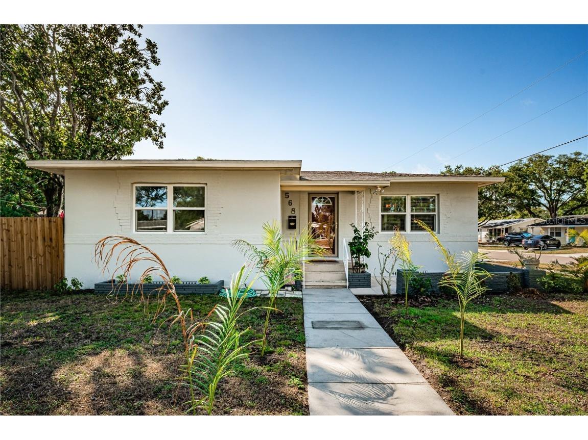 568 Southwest Boulevard N Saint Petersburg FL 33703 U8197418 image1