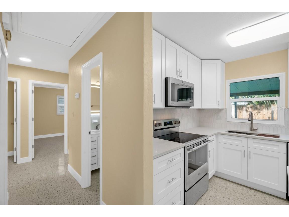 5680 Pershing Street NE Saint Petersburg FL 33703 TB8421021 image13