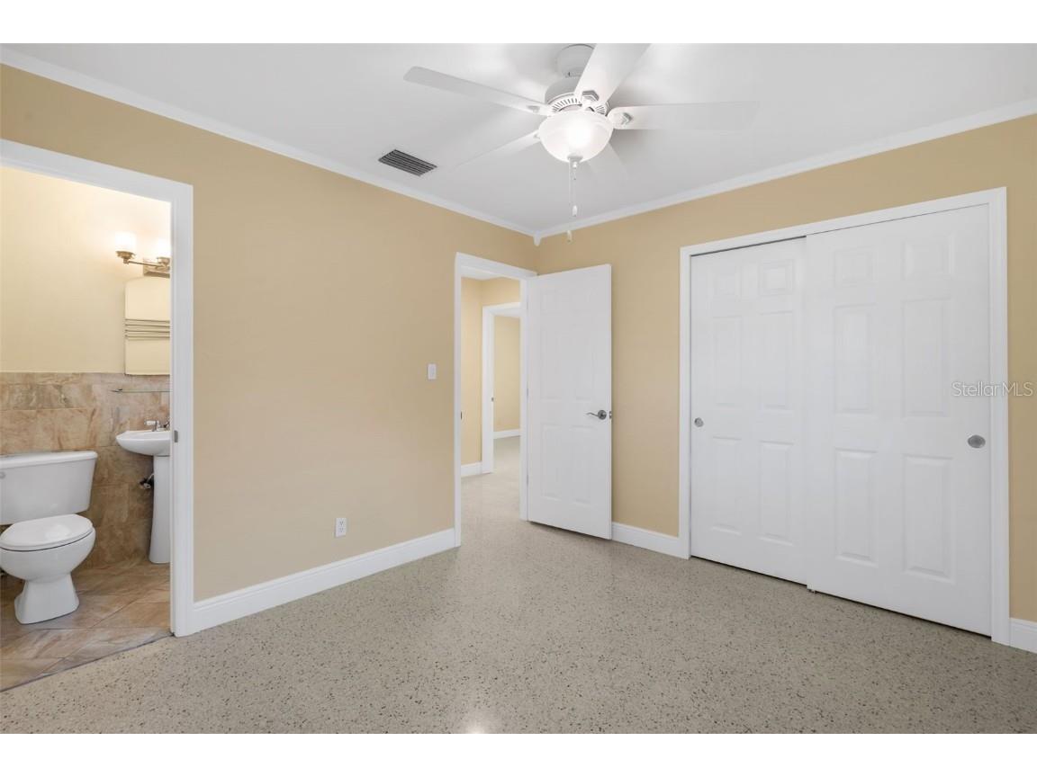 5680 Pershing Street NE Saint Petersburg FL 33703 TB8421021 image22