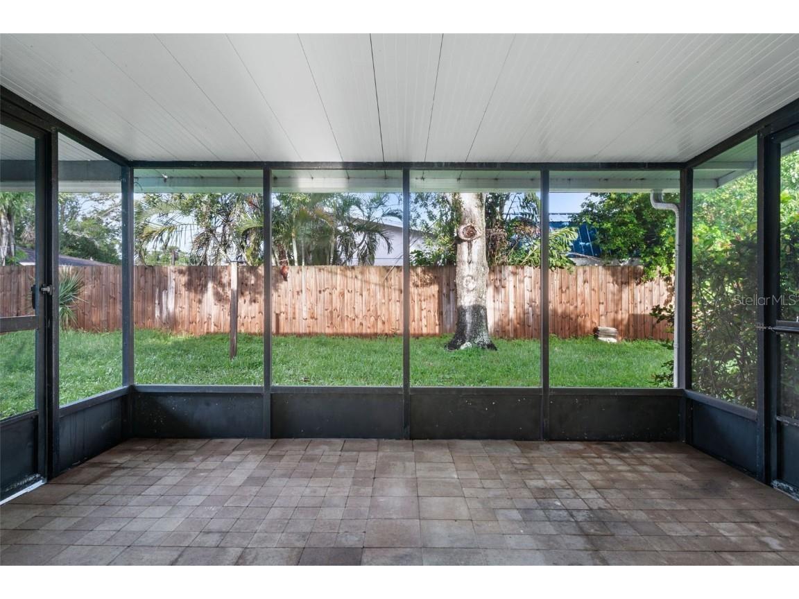 5680 Pershing Street NE Saint Petersburg FL 33703 TB8421021 image26