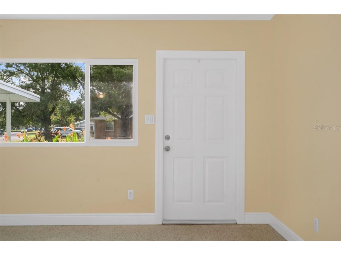 5680 Pershing Street NE Saint Petersburg FL 33703 TB8421021 image5
