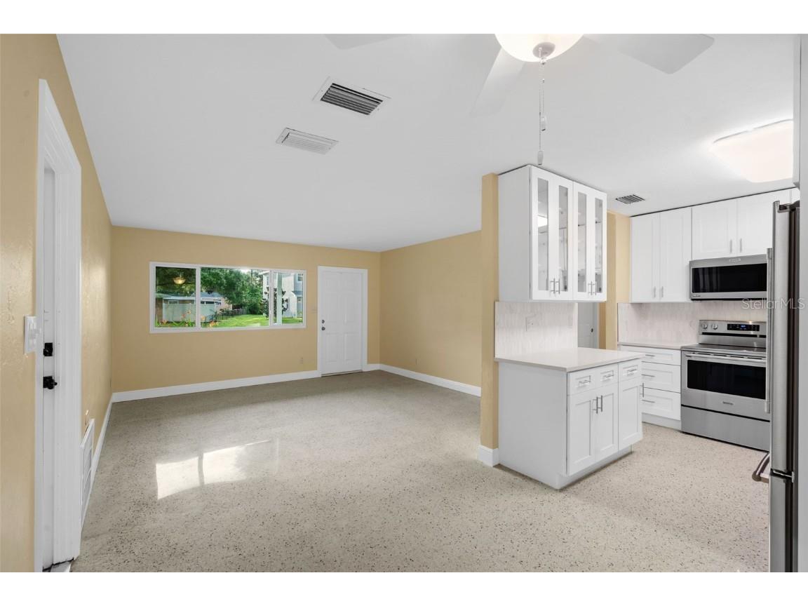 5680 Pershing Street NE Saint Petersburg FL 33703 TB8421021 image9