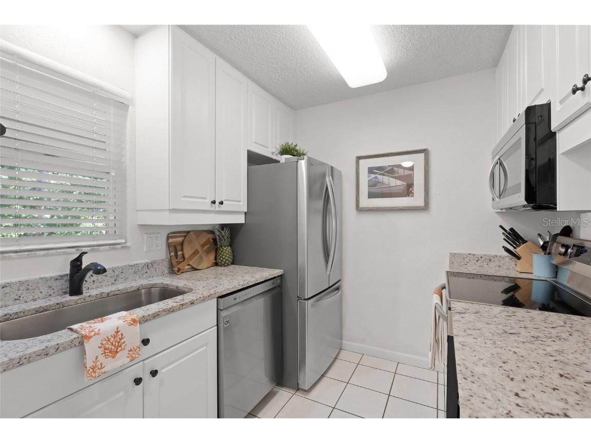 5681 Midnight Pass Road #104 Sarasota FL 34242 A4652794 image10