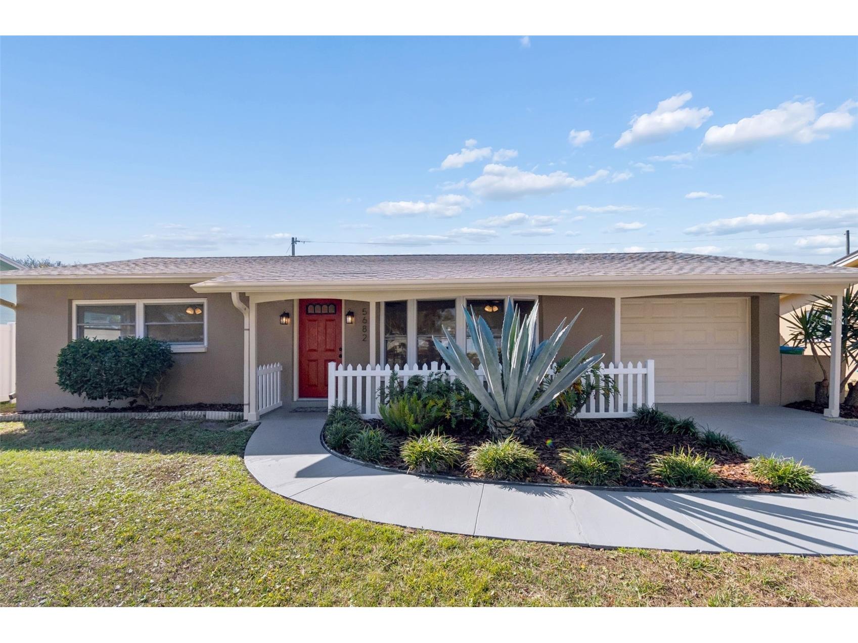5682 46th Avenue N Kenneth City FL 33709 TB8479151 image1
