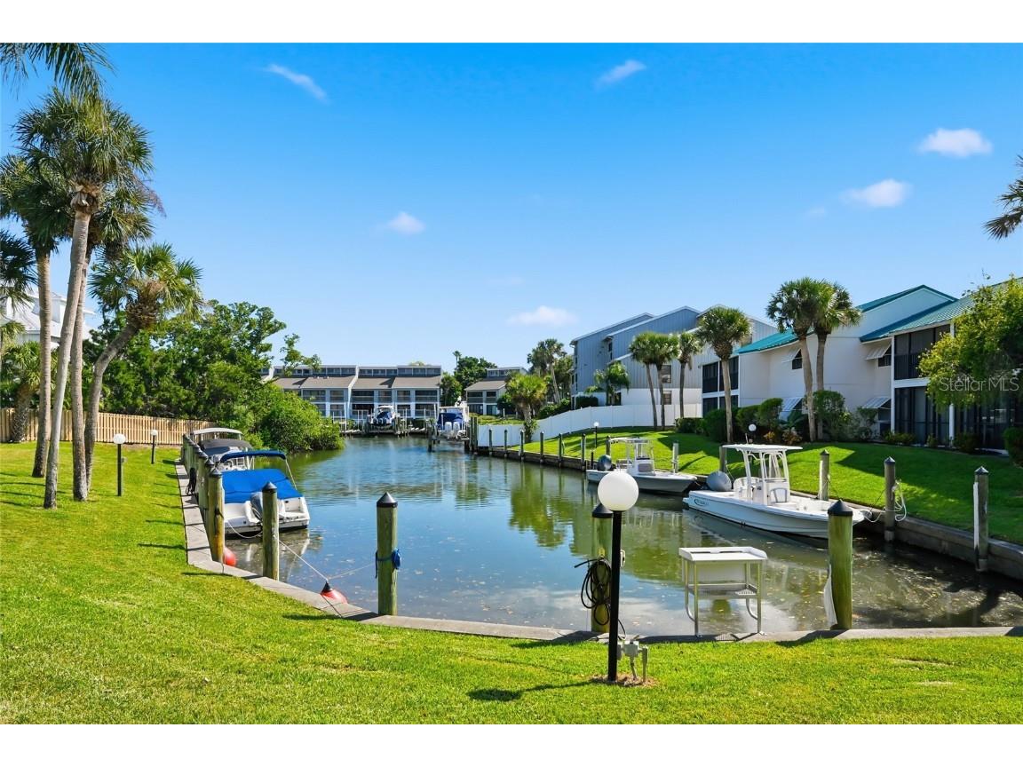 5683 Midnight Pass Road #110 Sarasota FL 34242 A4671689 image3