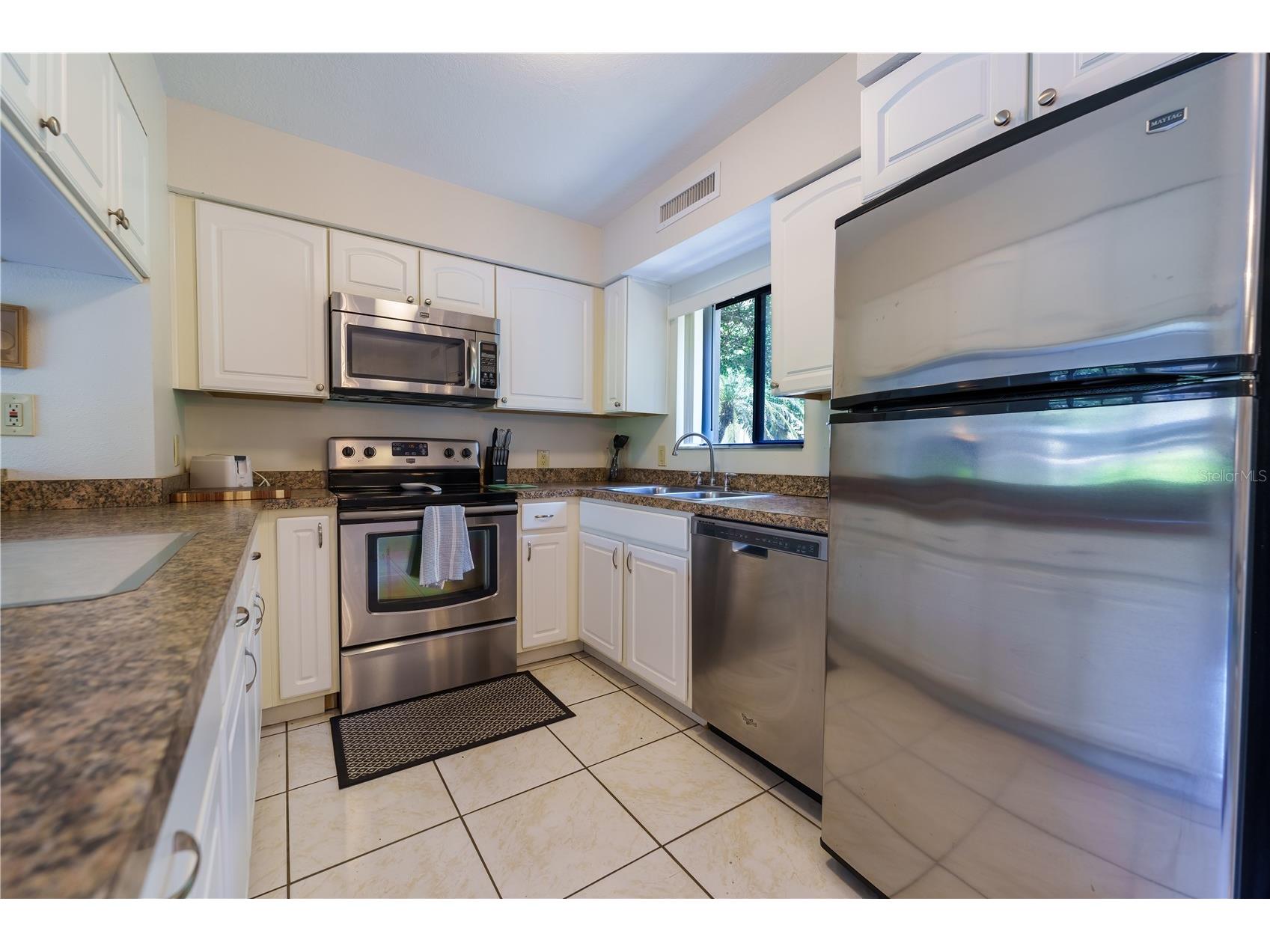 5685 Ashton Lake Drive Sarasota FL 34231 A4677845 image8
