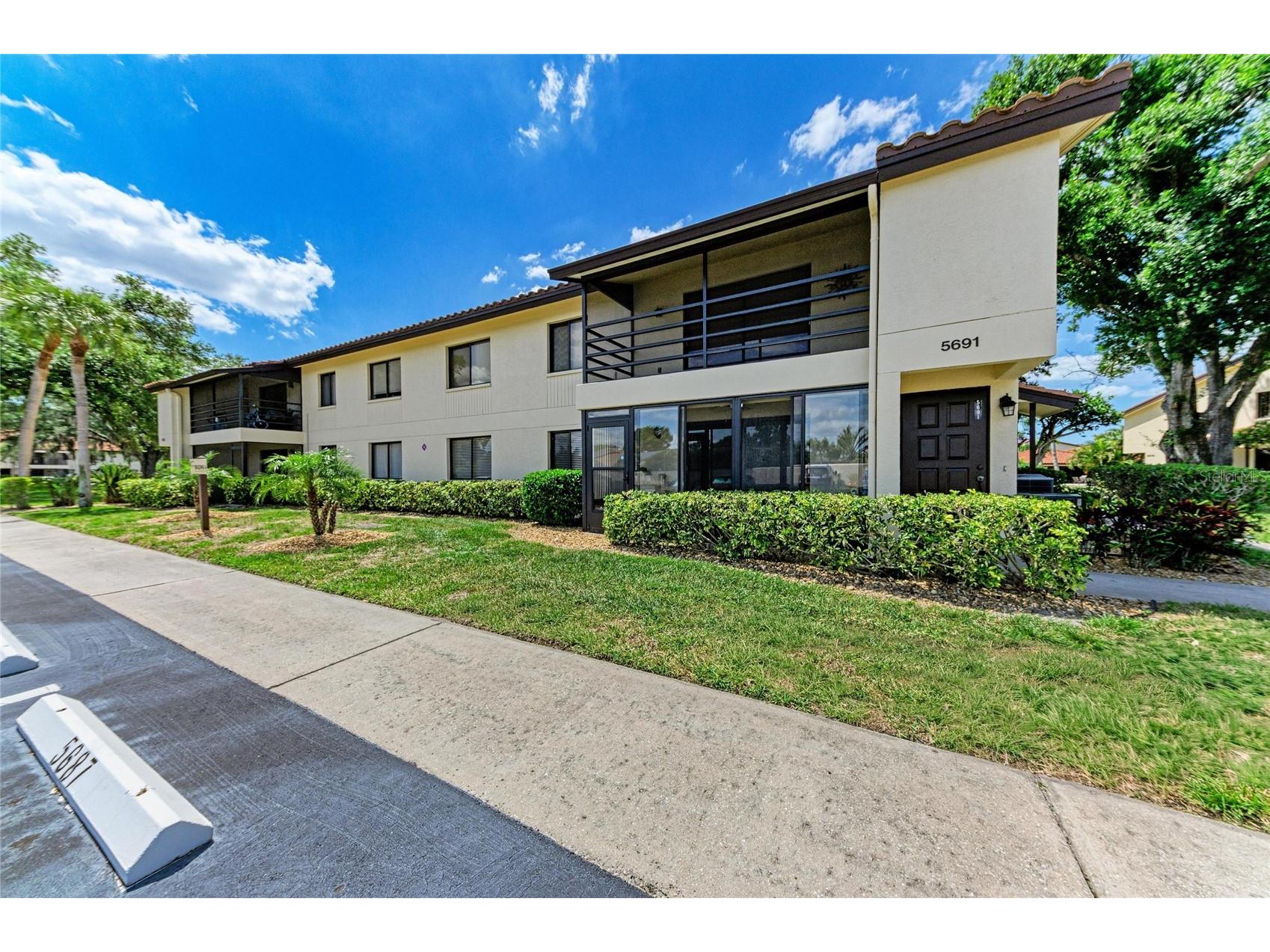 5685 Gardens Drive #5685 Sarasota FL 34243 A4691171 image2