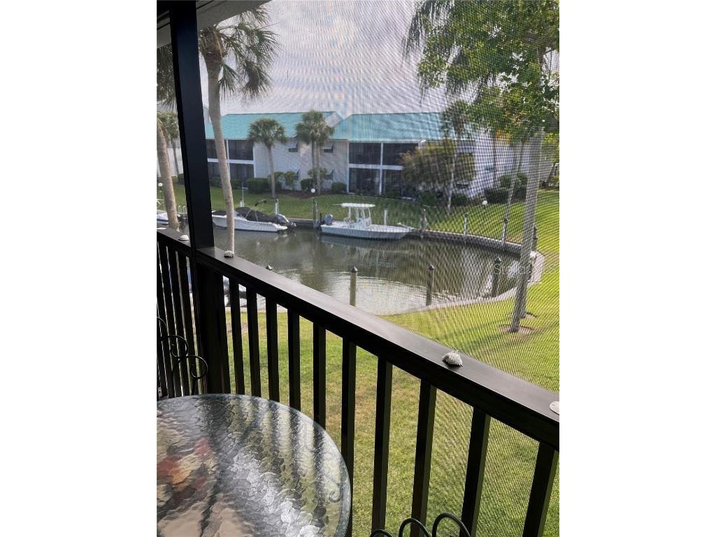 5685 Midnight Pass Road #116 Sarasota FL 34242 - CANAL OFF SARASOTA BAY A4565738 image1