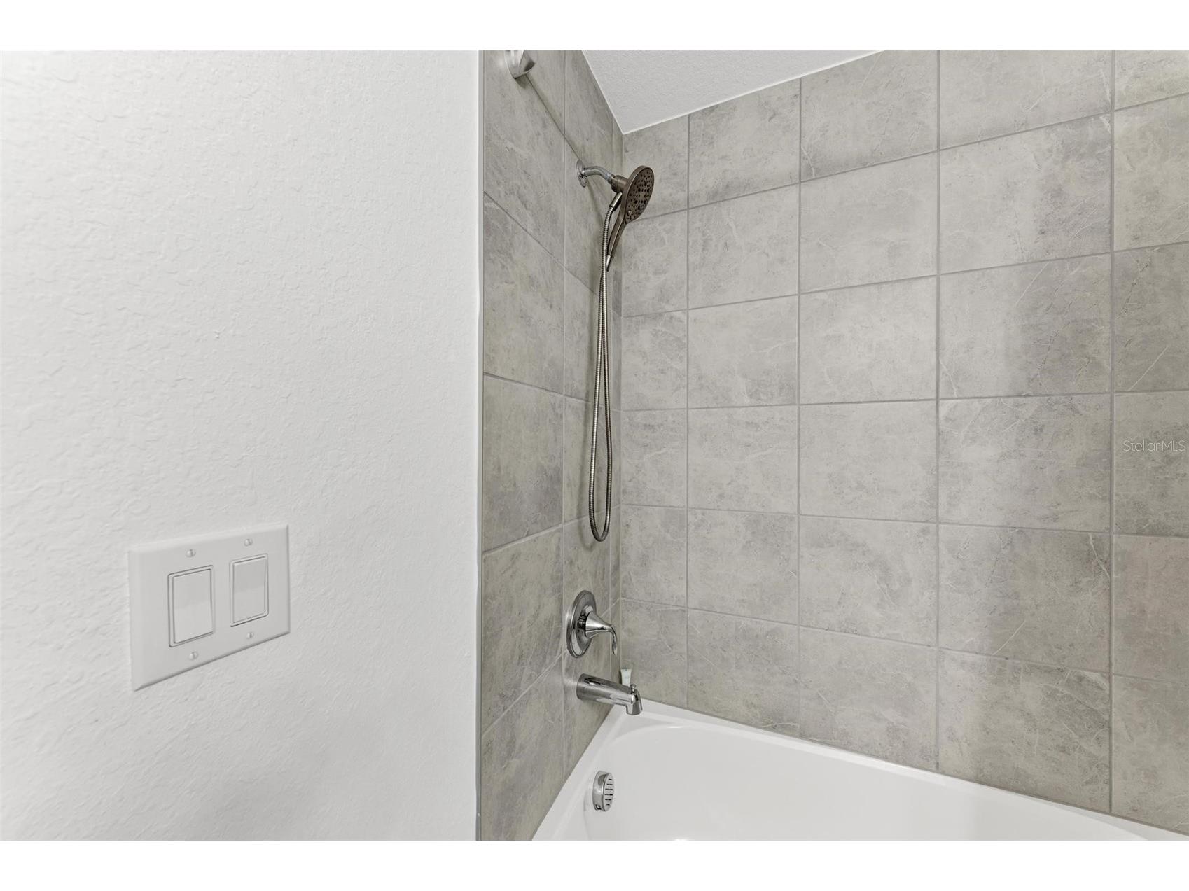 5685 Palmer Circle #105 Bradenton FL 34211 A4681378 image33