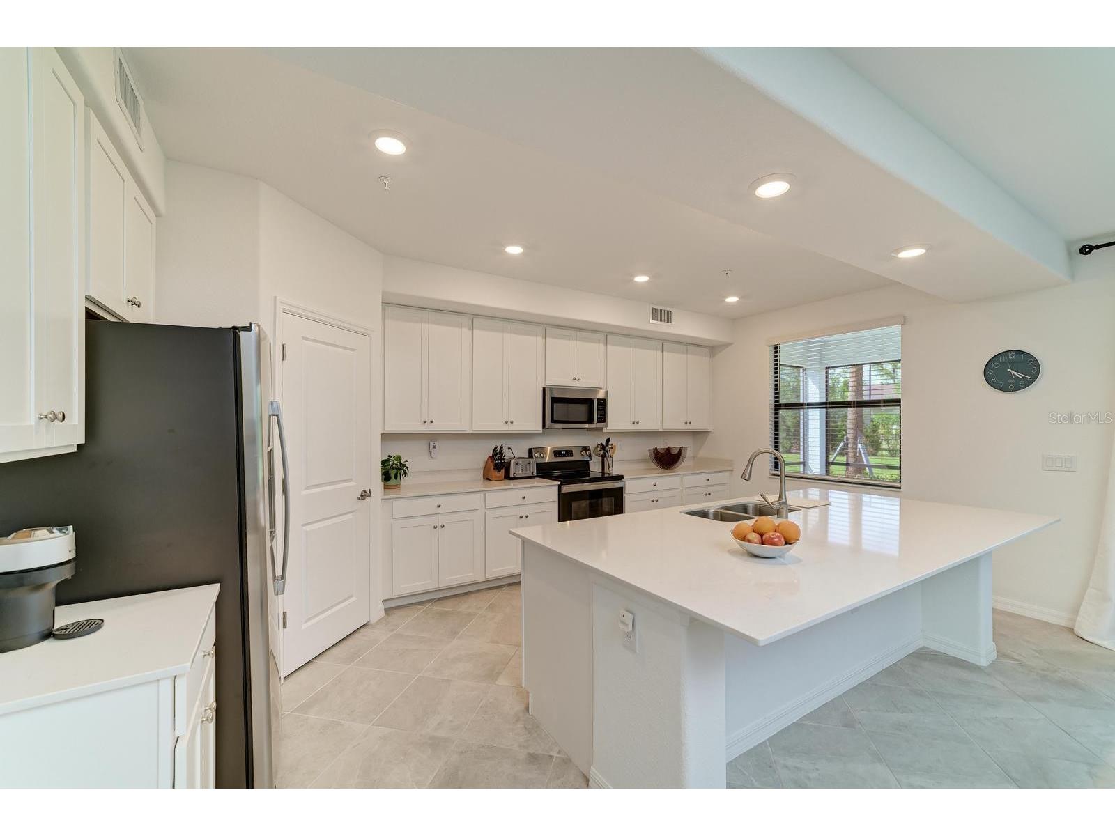 5687 N Honore Avenue #411 Sarasota FL 34243 A4693293 image9