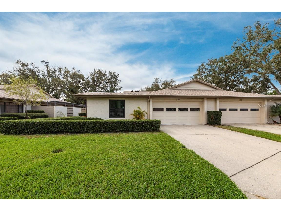 5688 Lake Vista Court #31 Sarasota FL 34233 A4641197 image1