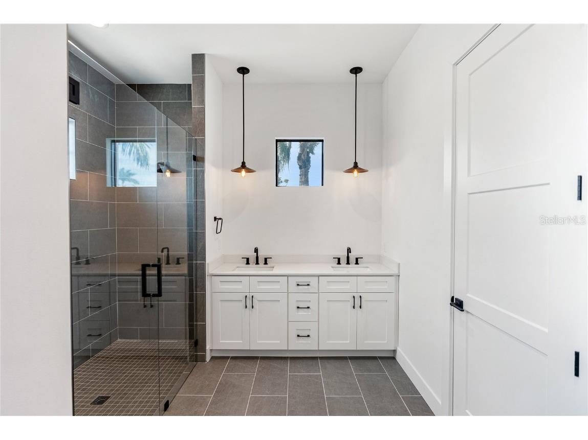 569 Bayview Drive Longboat Key FL 34228 A4661312 image25