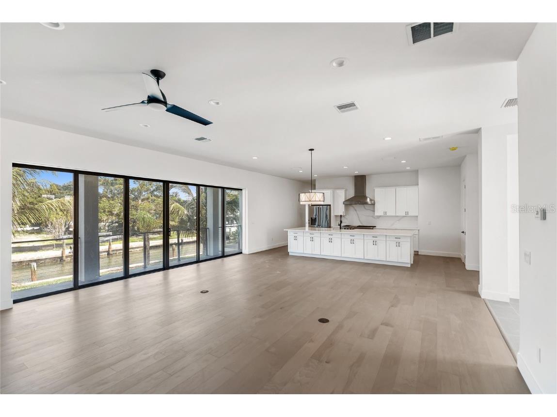 569 Bayview Drive Longboat Key FL 34228 A4661312 image35