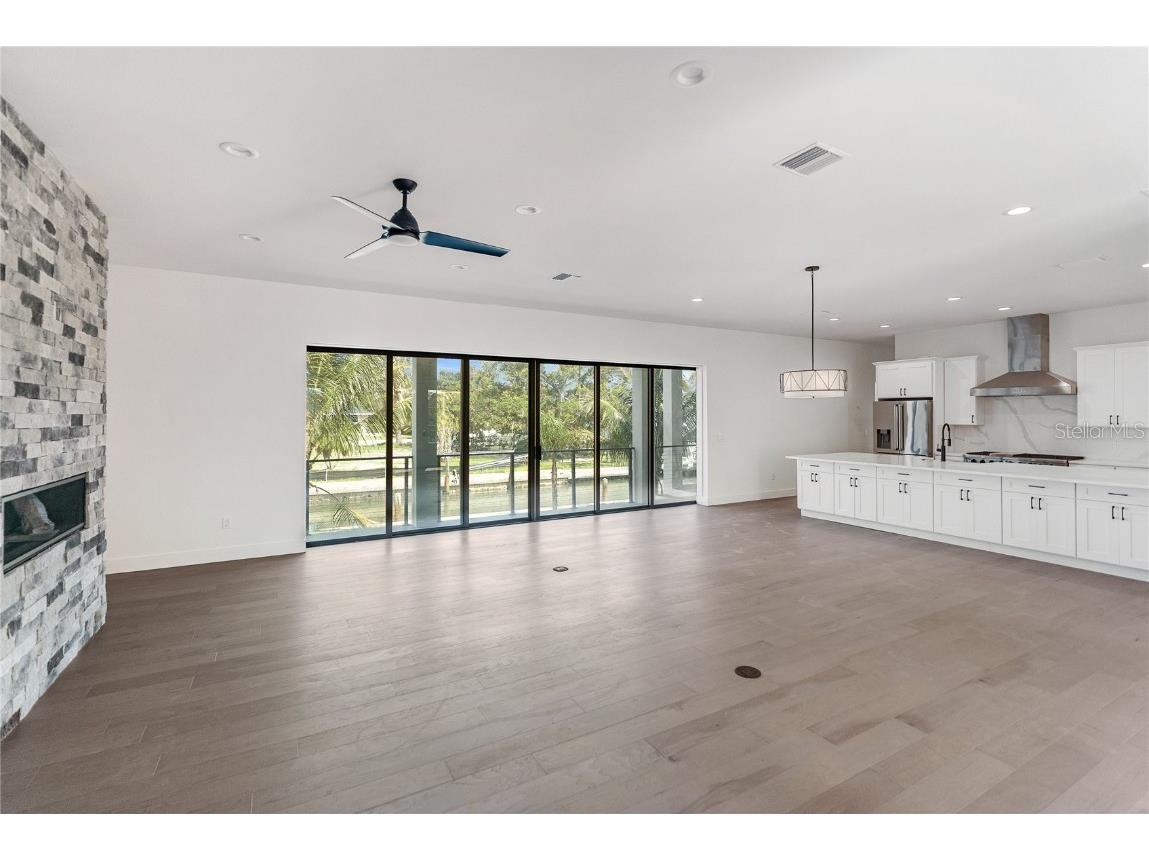 569 Bayview Drive Longboat Key FL 34228 A4661312 image39