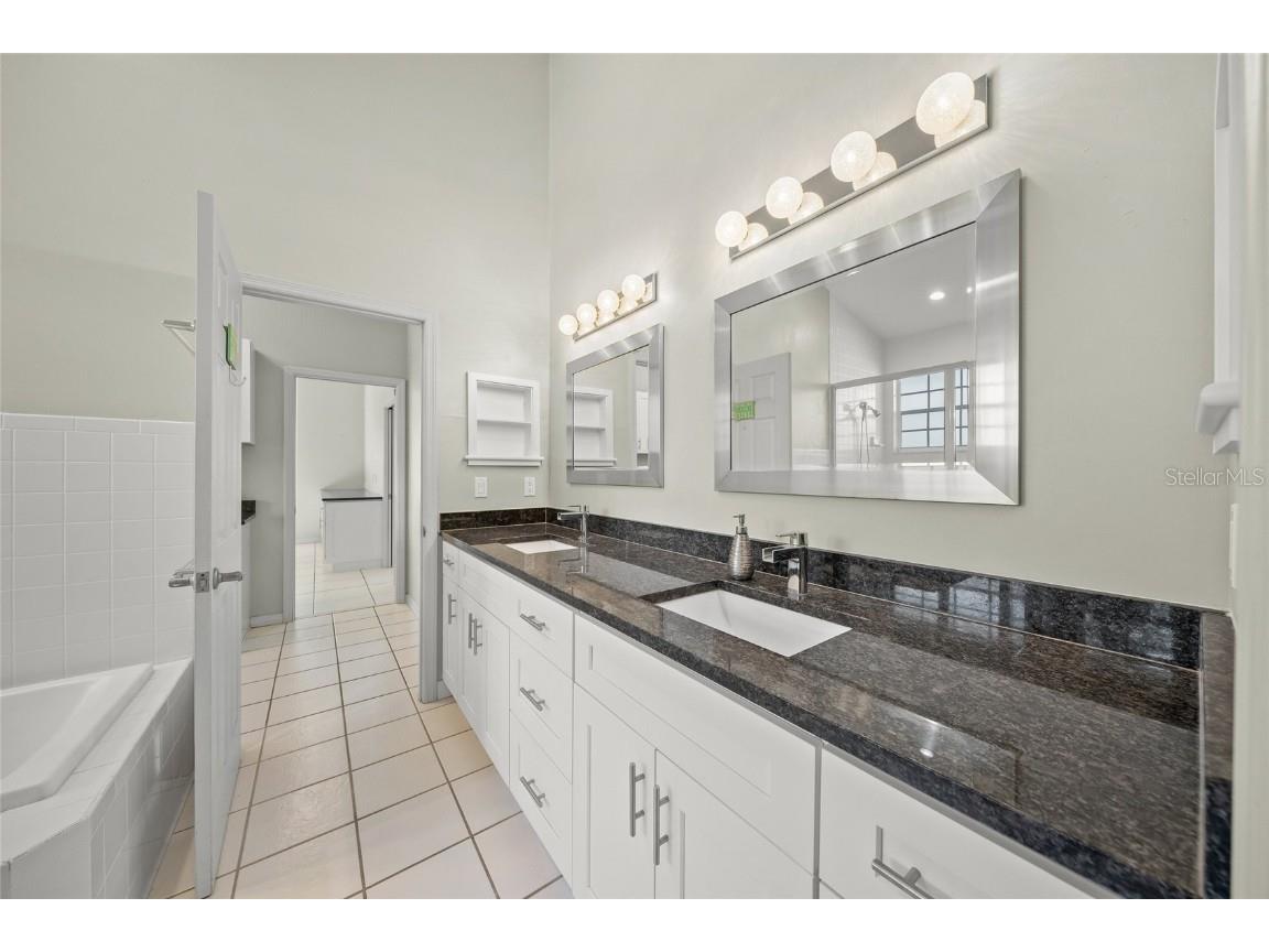 569 Juan Anasco Drive Longboat Key FL 34228 - JUAN ANASCO CANAL/SLEEPY A4669634 image29