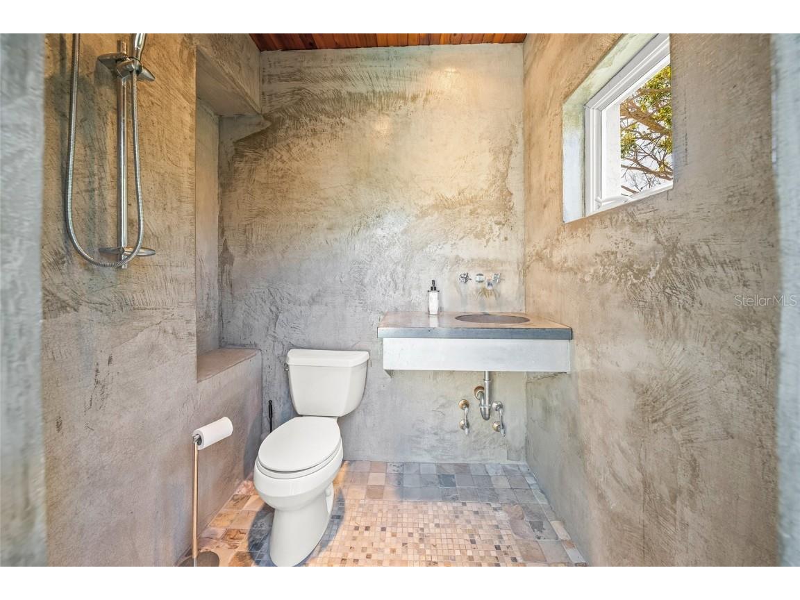 569 Juan Anasco Drive Longboat Key FL 34228 - JUAN ANASCO CANAL/SLEEPY A4669634 image48