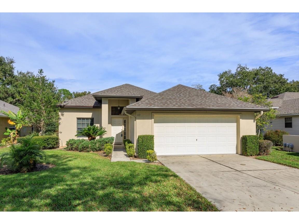 569 Juniper Way Tavares FL 32778 G5076170 image1