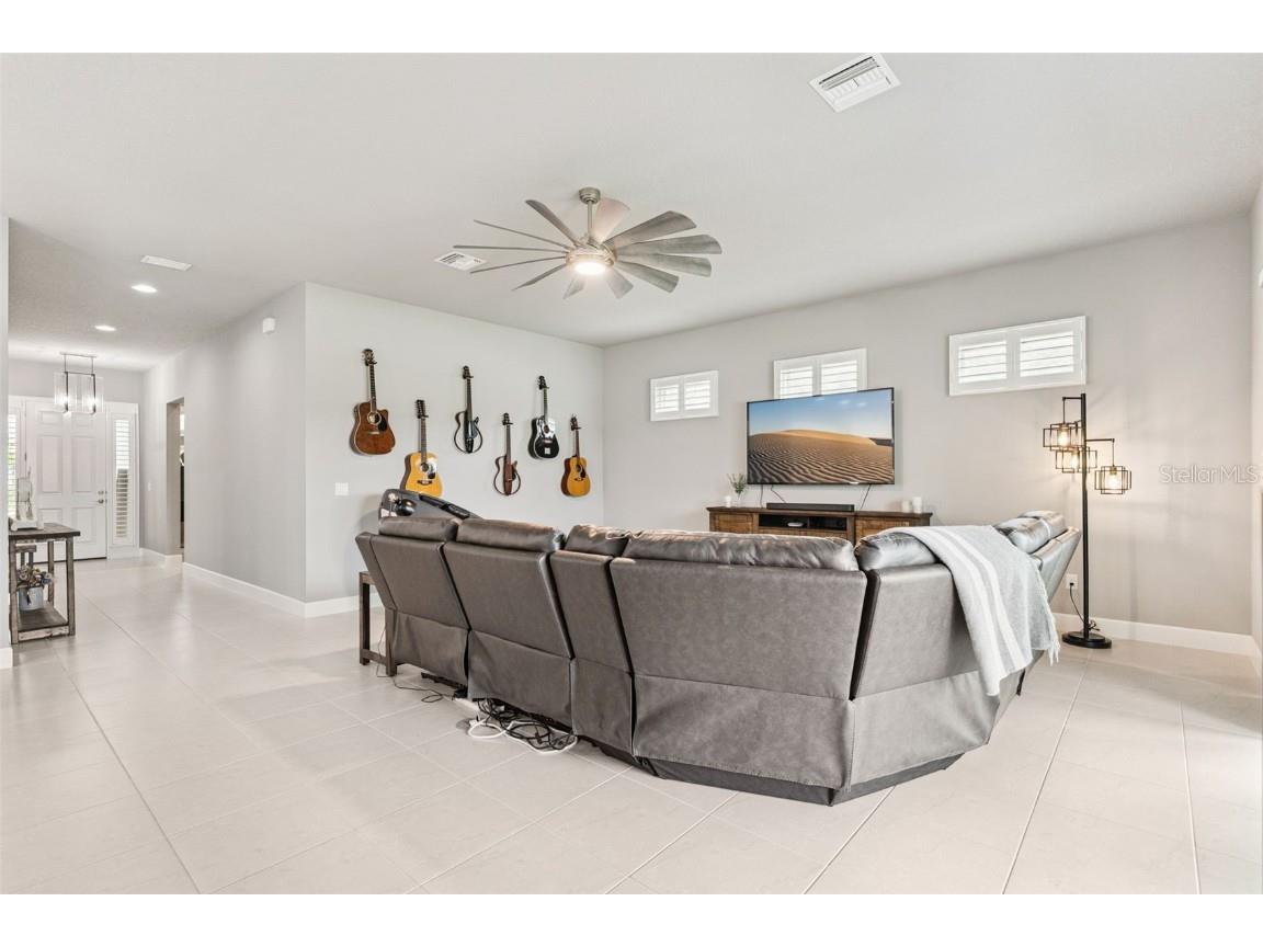 569 Mosaic Boulevard Daytona Beach FL 32124 O6363223 image5