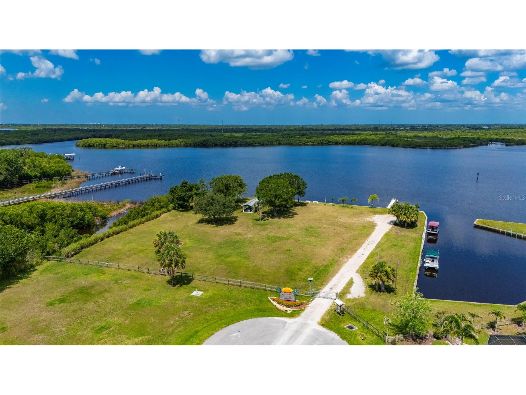 569 Rio Vista Avenue Punta Gorda FL 33982 C7527932 image80