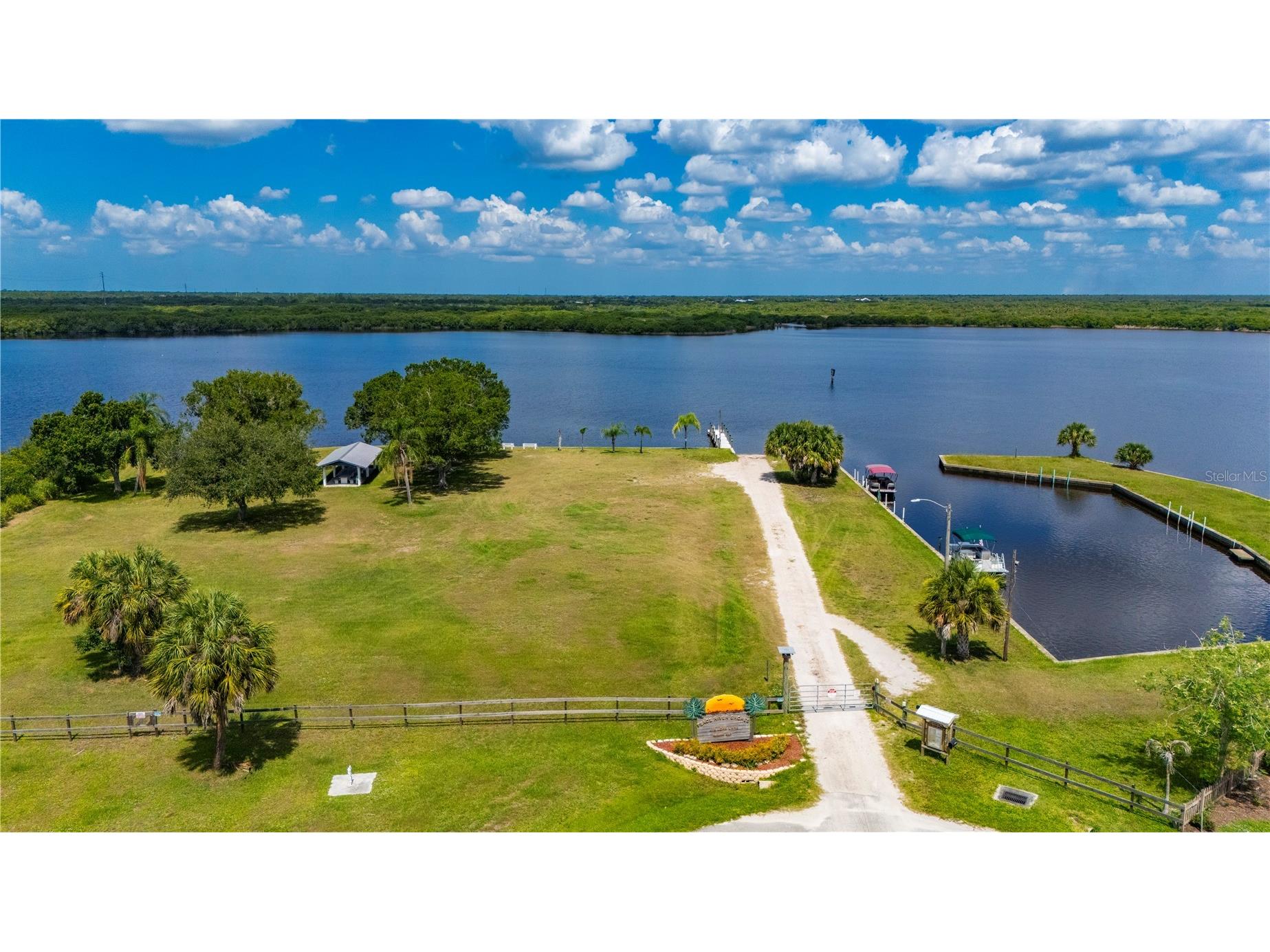 569 Rio Vista Avenue Punta Gorda FL 33982 C7527932 image81