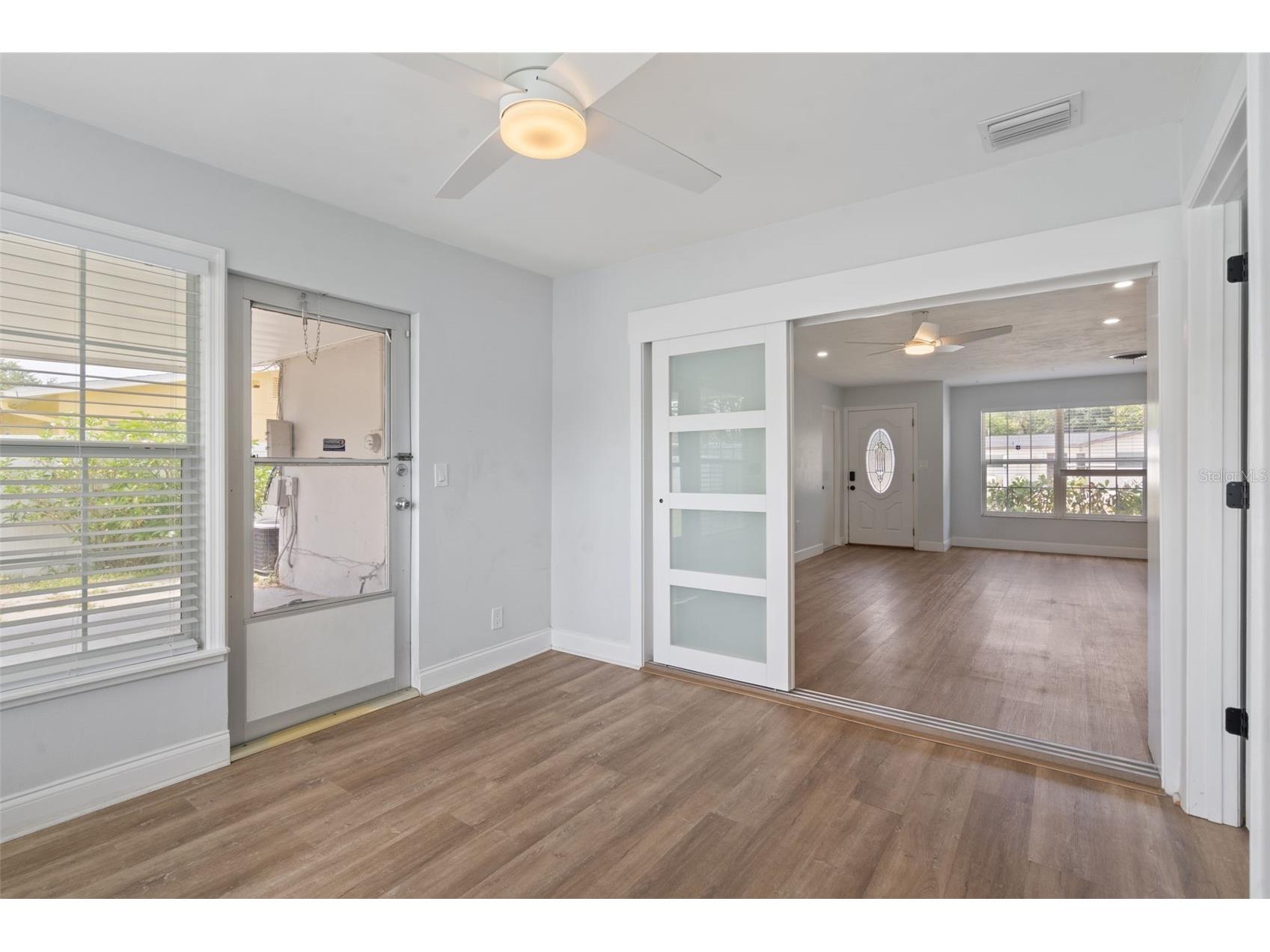 5690 6th Street S Saint Petersburg FL 33705 TB8506290 image10