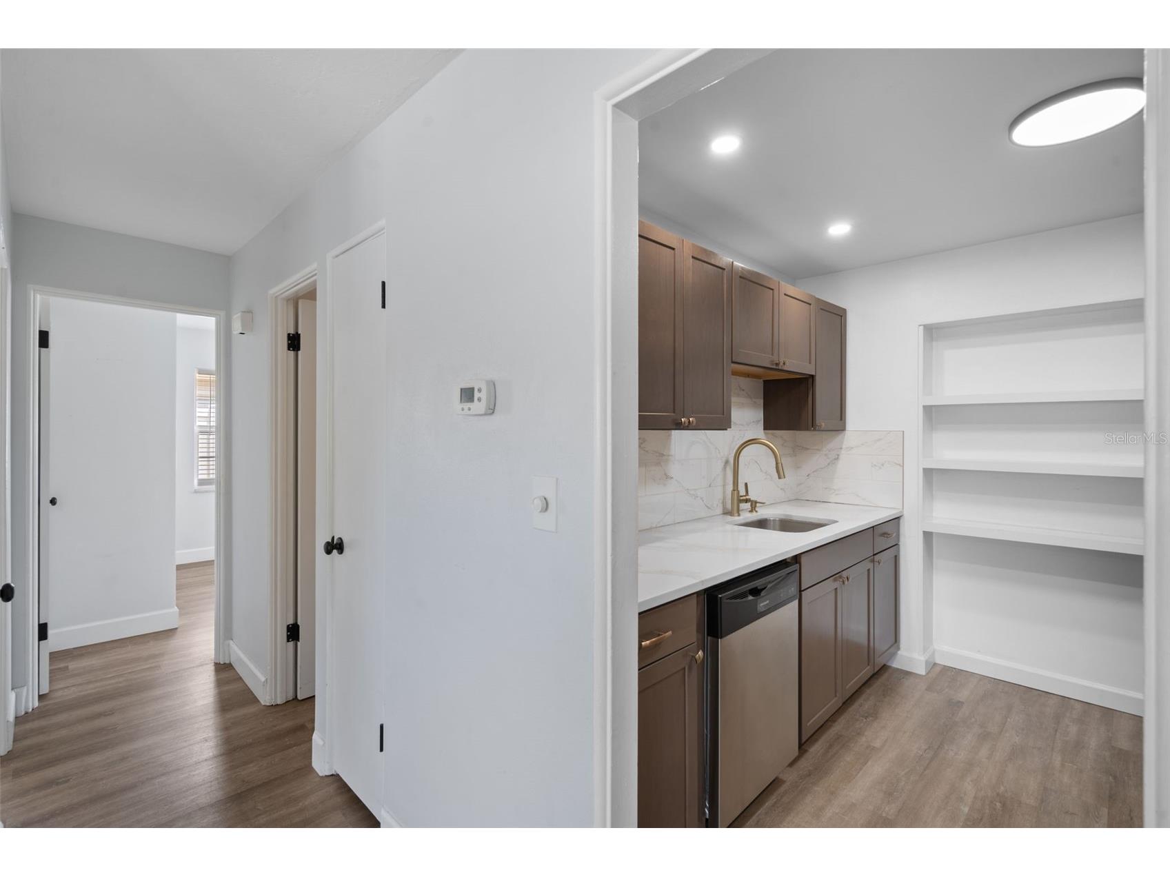 5690 6th Street S Saint Petersburg FL 33705 TB8506290 image11