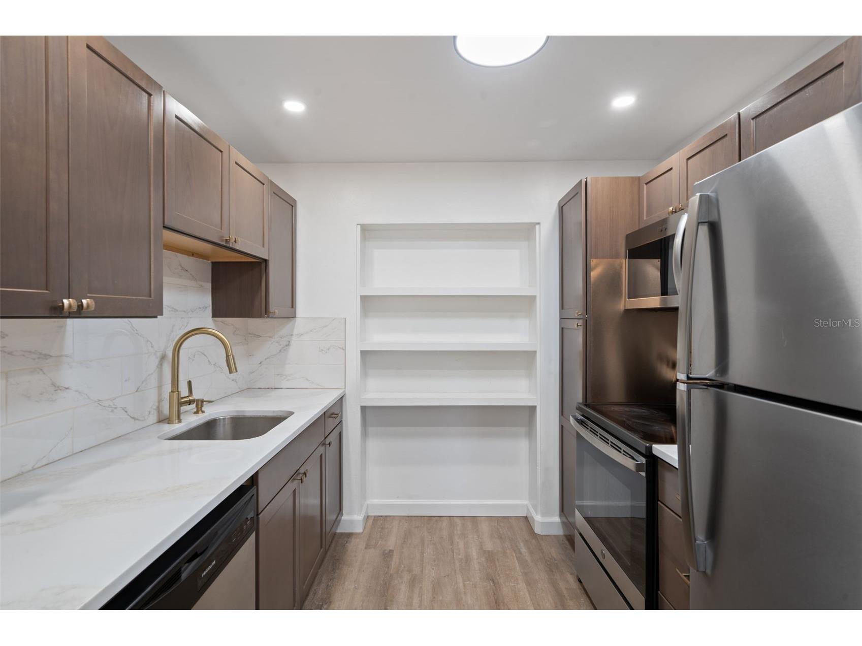 5690 6th Street S Saint Petersburg FL 33705 TB8506290 image12