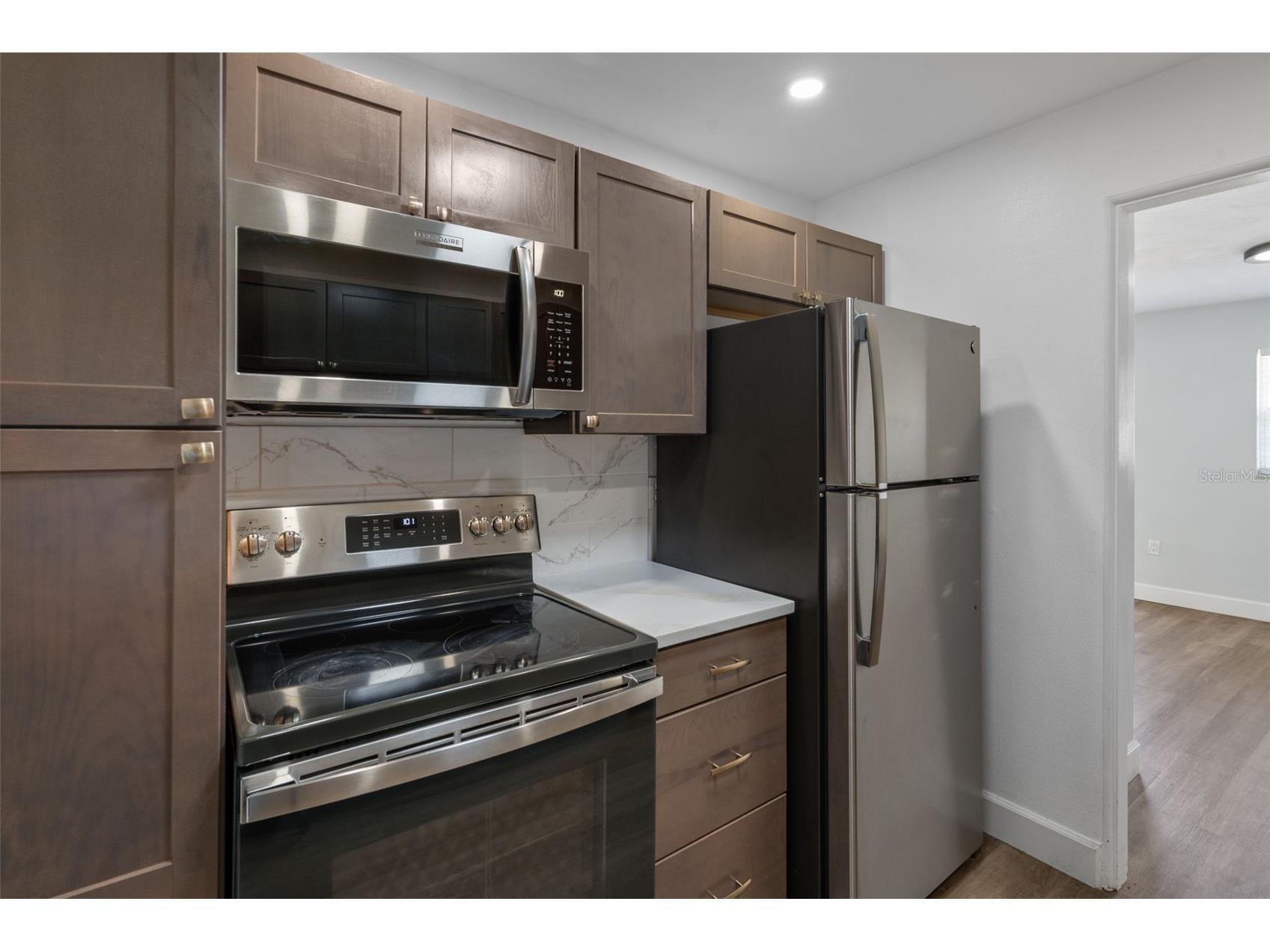 5690 6th Street S Saint Petersburg FL 33705 TB8506290 image14