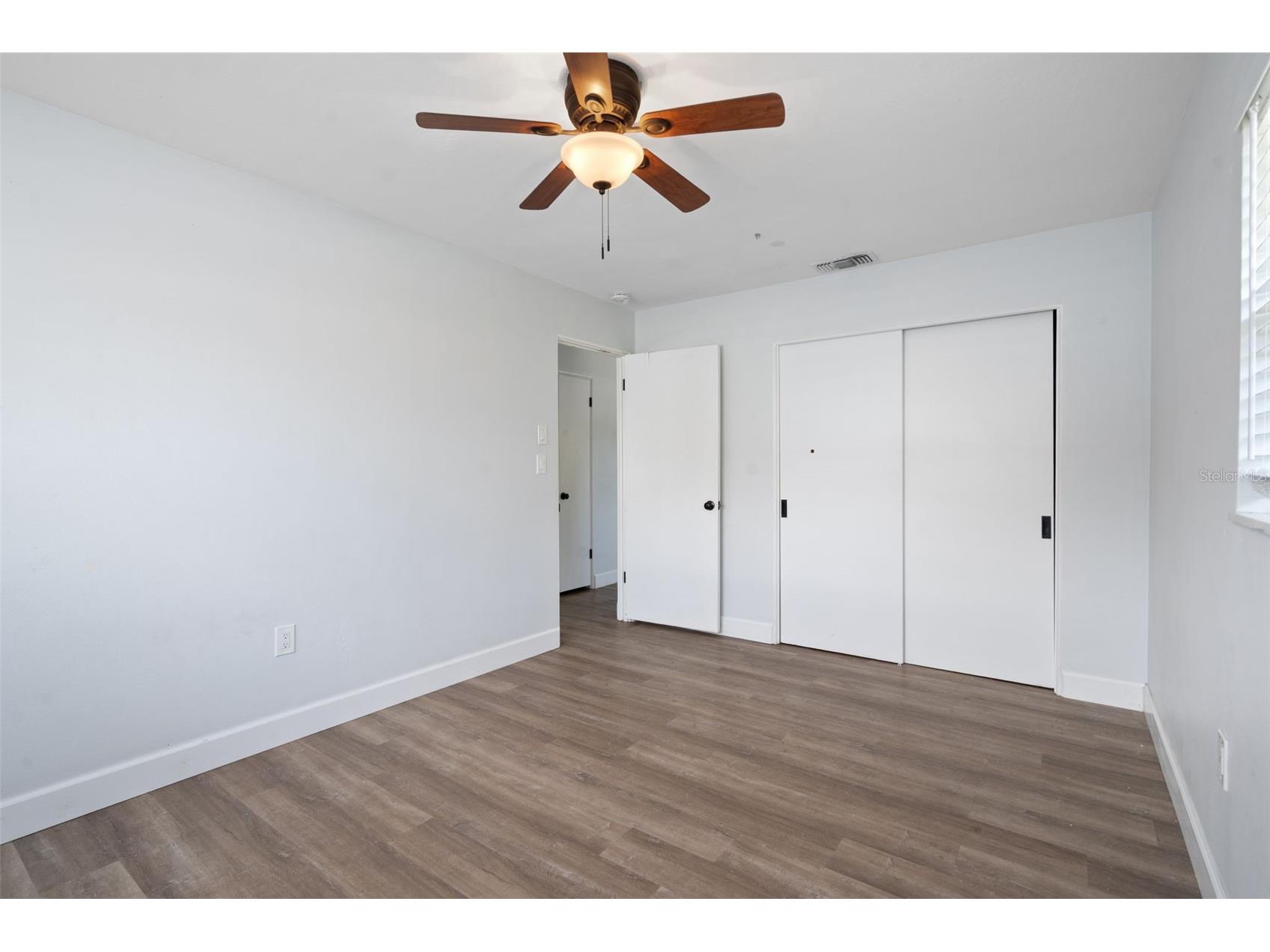 5690 6th Street S Saint Petersburg FL 33705 TB8506290 image21